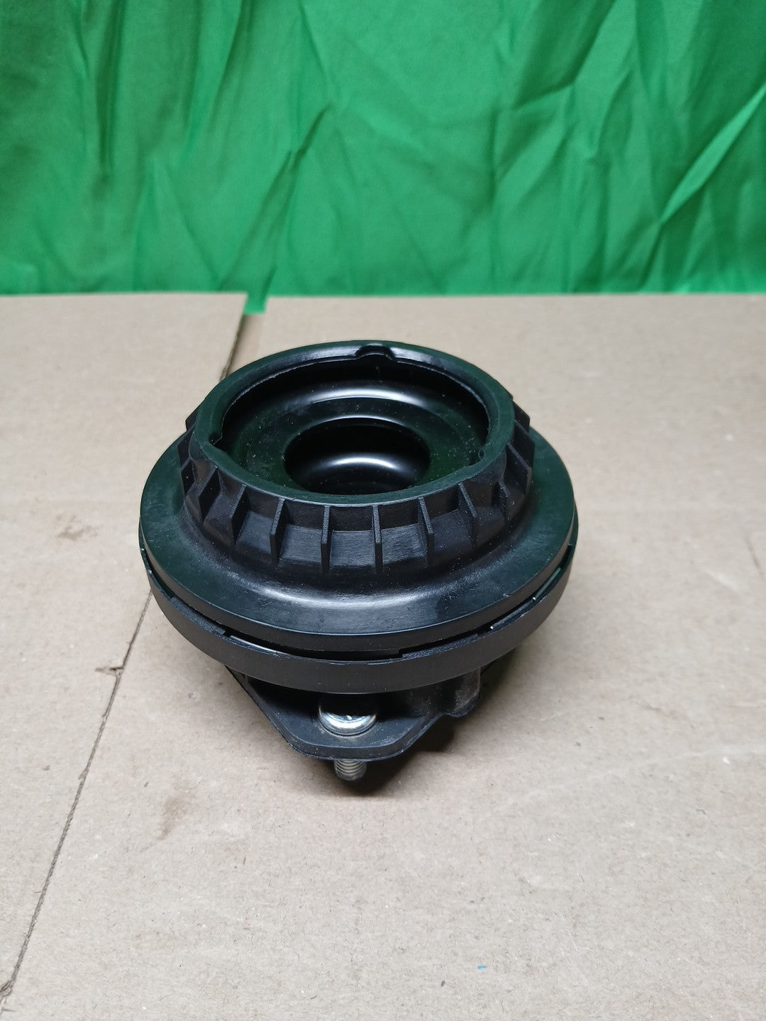 Front Suspension Strut Mount Kit for 2010-2013 Ford Transit Connect NEW OPEN BOX