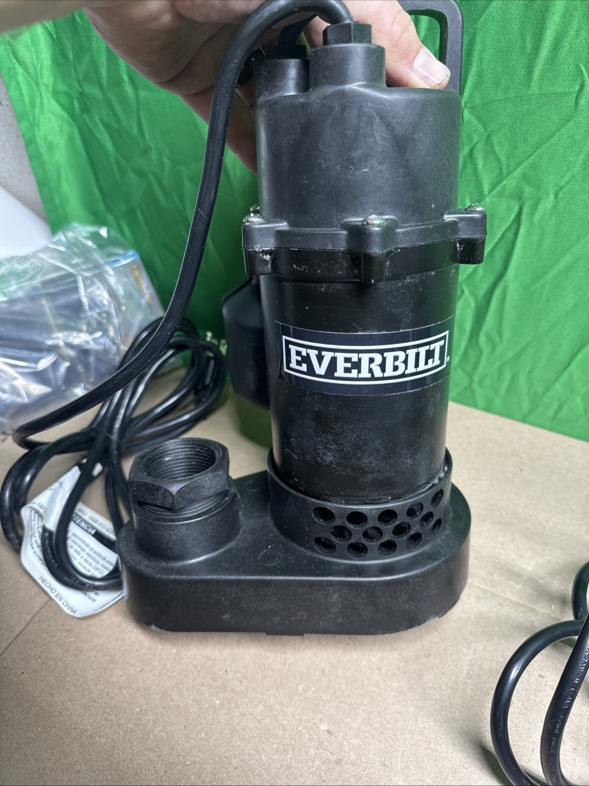 Everbilt 1/3 HP Corrosion Resistant Aluminum Sump Pump w/ Tether Switch Used*