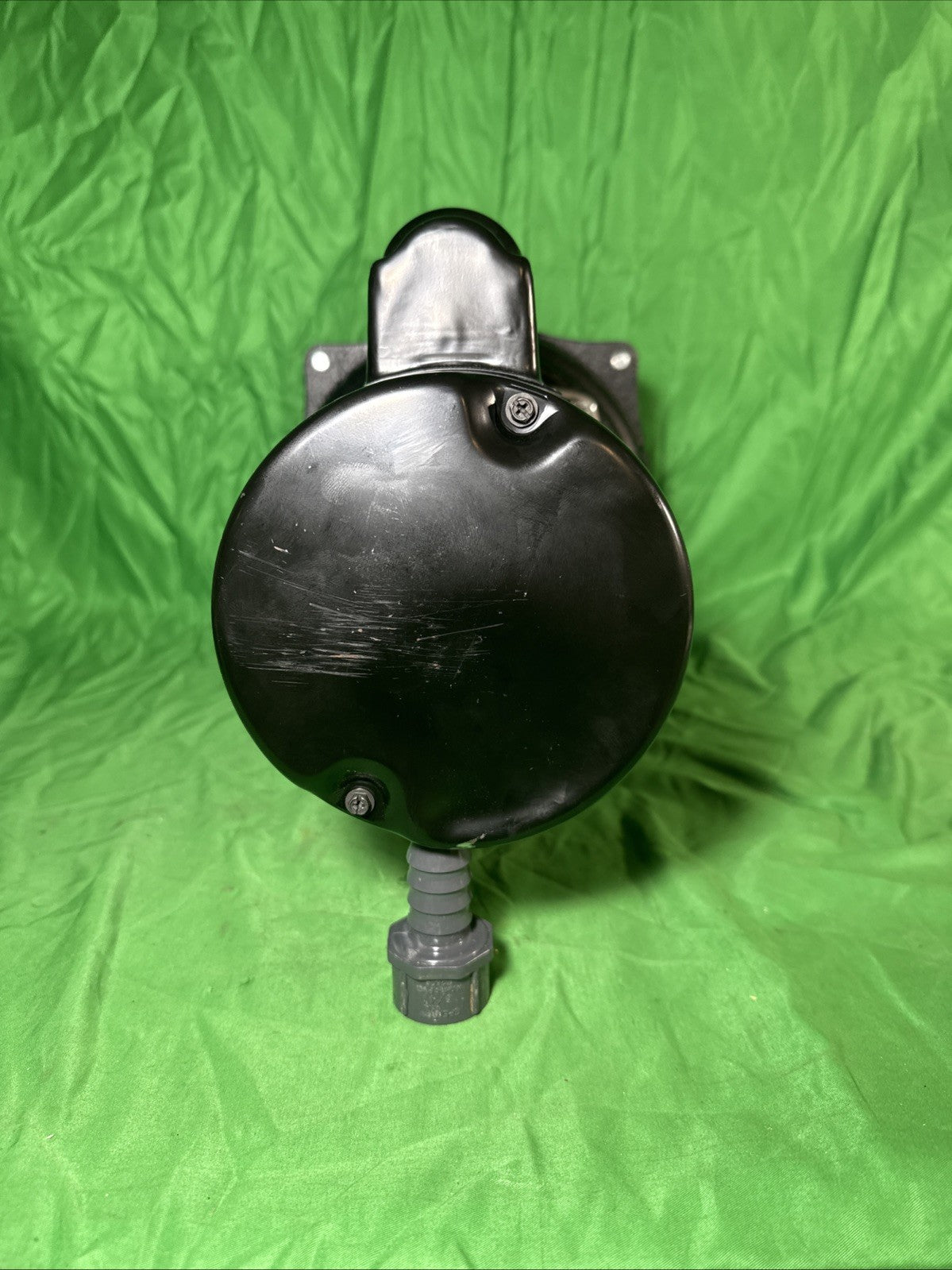 Wayne 2 HP Permanent Lawn Sprinkler Pump New Open Box Dent In Cover