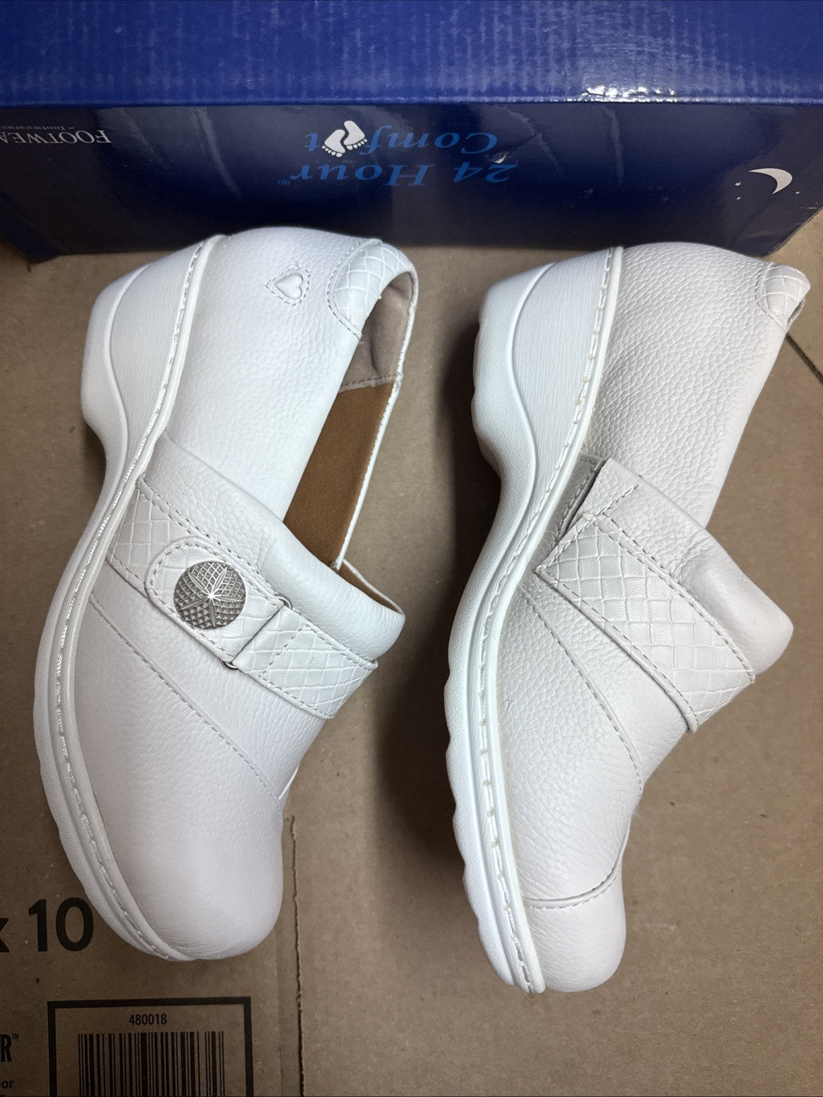 Women’s Nurse Mates Kris pillowTop lightweight Clog 8.5W White Leather