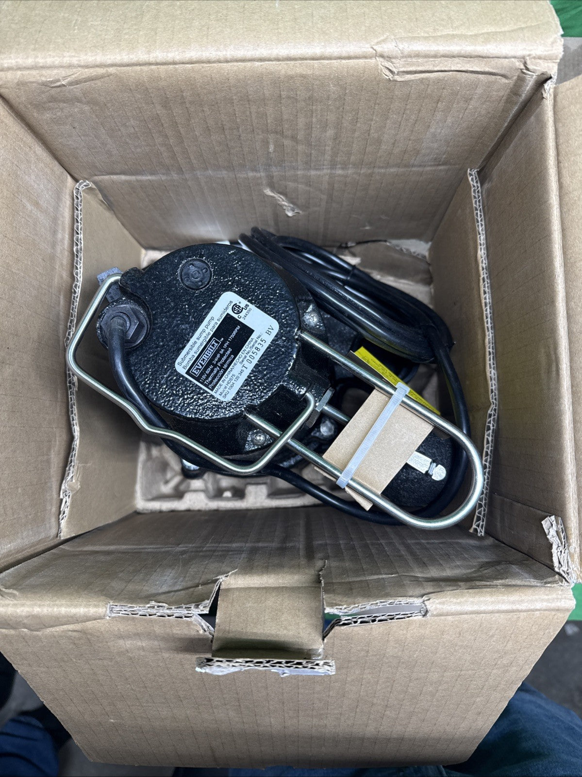 Everbilt 3/4HP Cast-Iron Pro-Grade Submersible Sump Pump 1004 120 345 HDS75 NOB