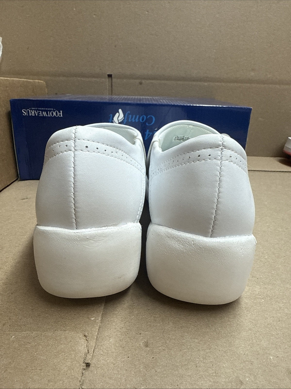 24 HOUR COMFORT Sofia Women's 6.5 Wide Width Slip-On Leather Loafers