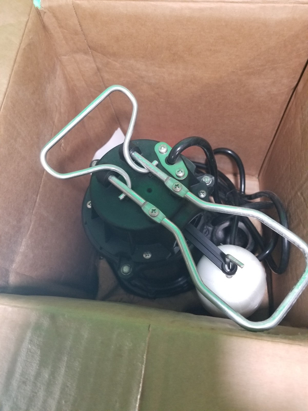 WAYNE CDU800 1/2 HP Submersible Cast Iron and Steel Sump Pump With Integrated