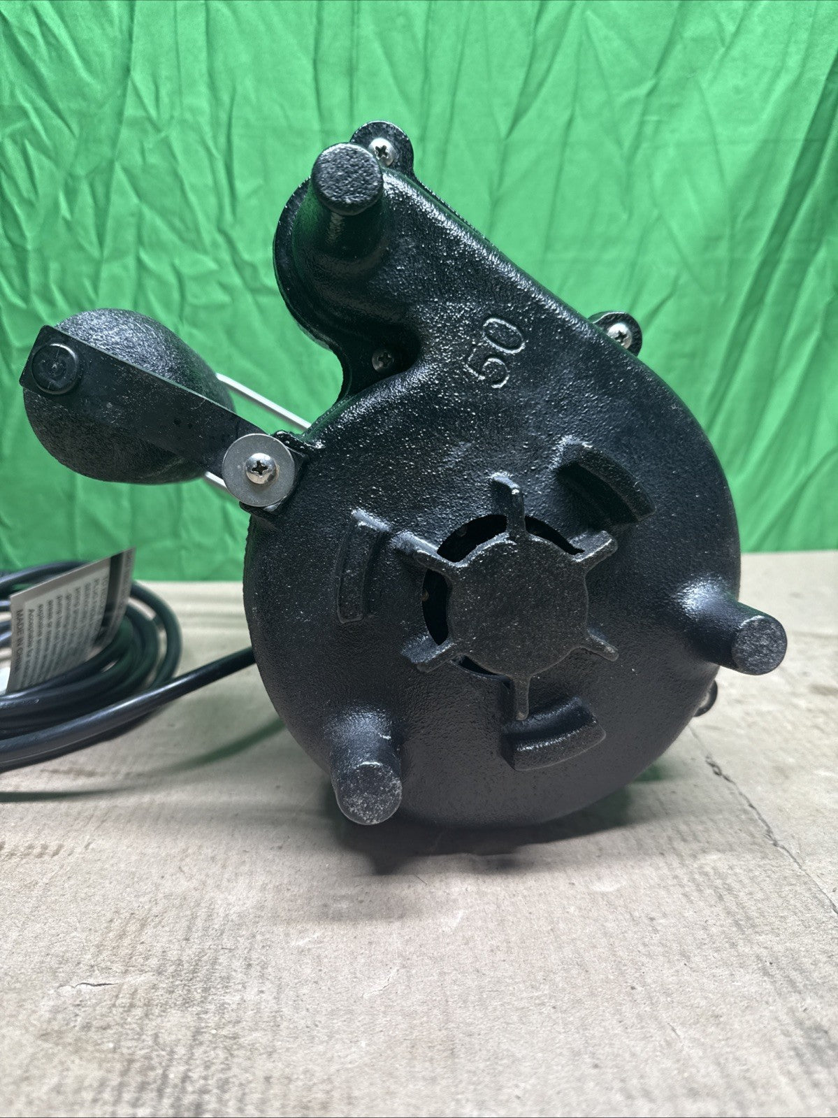 Everbilt 1/2 HP Cast Iron Sump Pump Model # HDS50 USED.