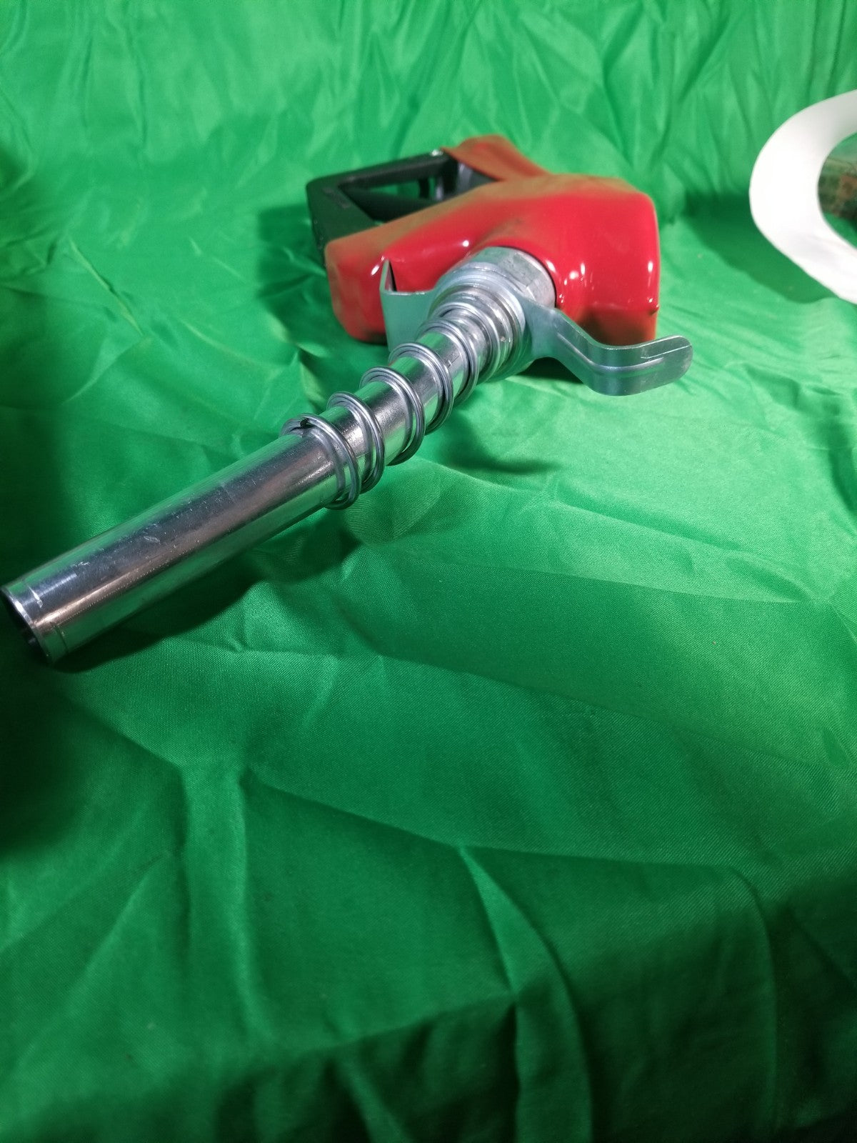 Husky 337004N-02 New XFS Unleaded Nozzle with 3-Notch Hold Open Clip, Full Gr...