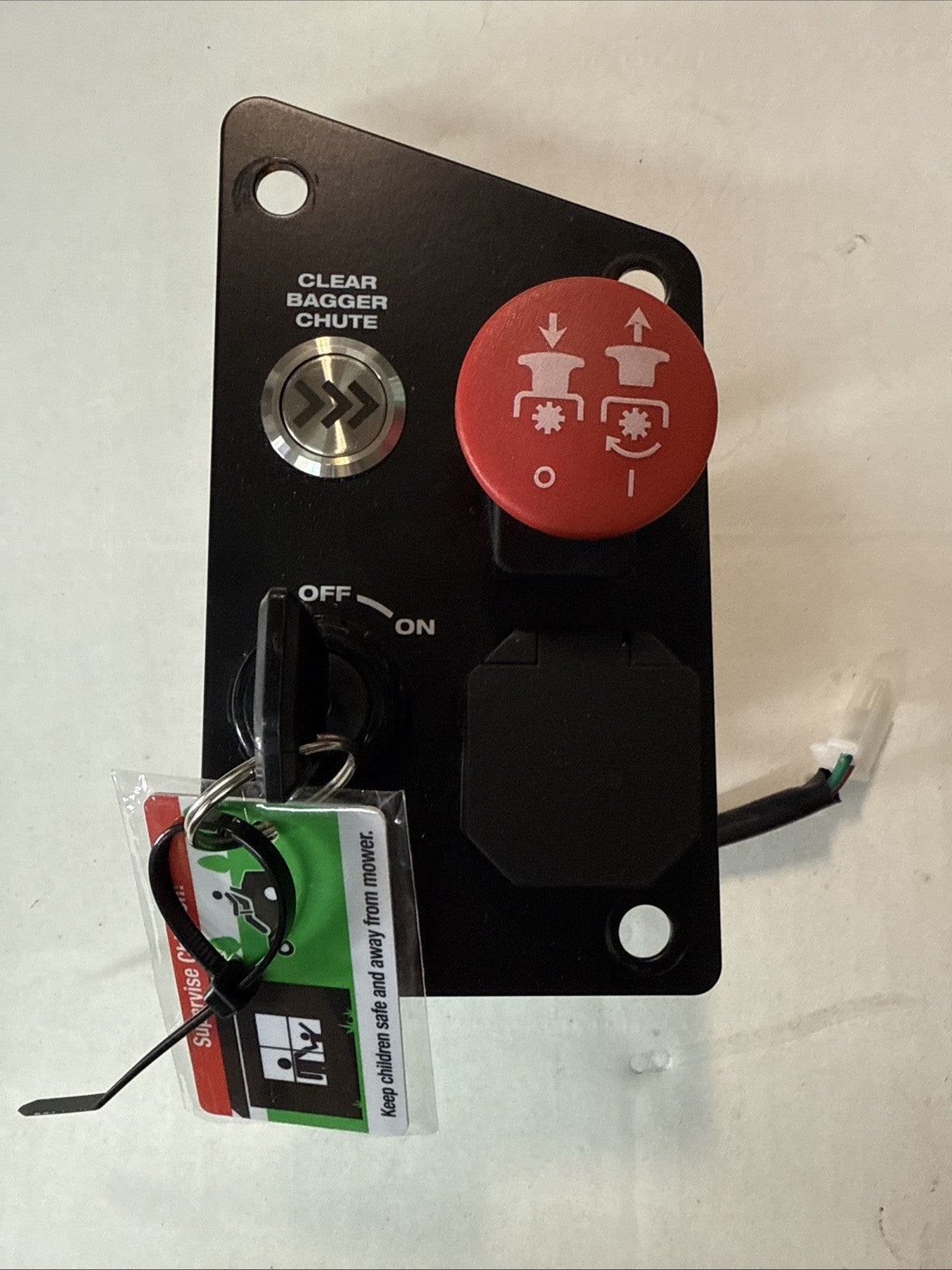 RYOBI Z30Li 80V HP 30" Key Switch, PTO, USB, Clear Bagger Chute. key included.