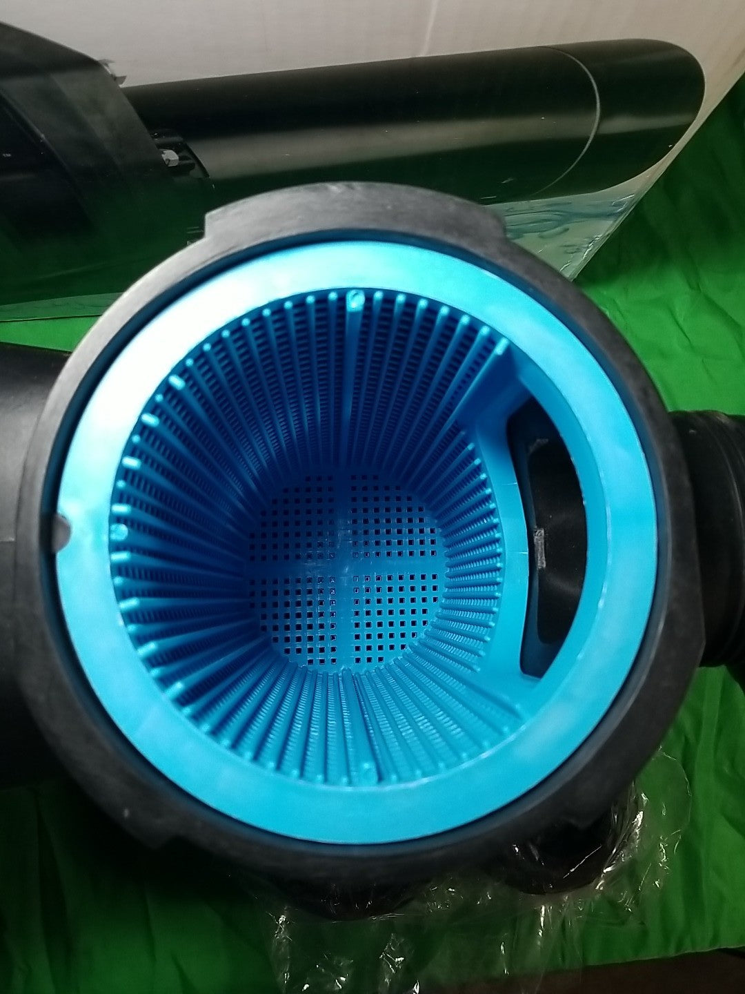 Everbilt Pool Pump Fan-Cooled Motor 1.5 HP 230V Has Unions.