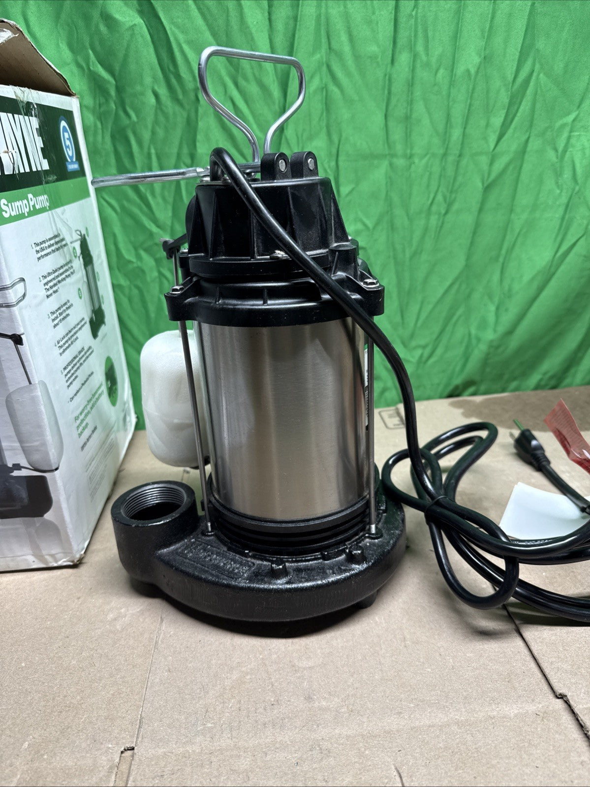 Wayne CDU1000 1 HP Stainless Steel Cast Iron Submersible Sump Pump