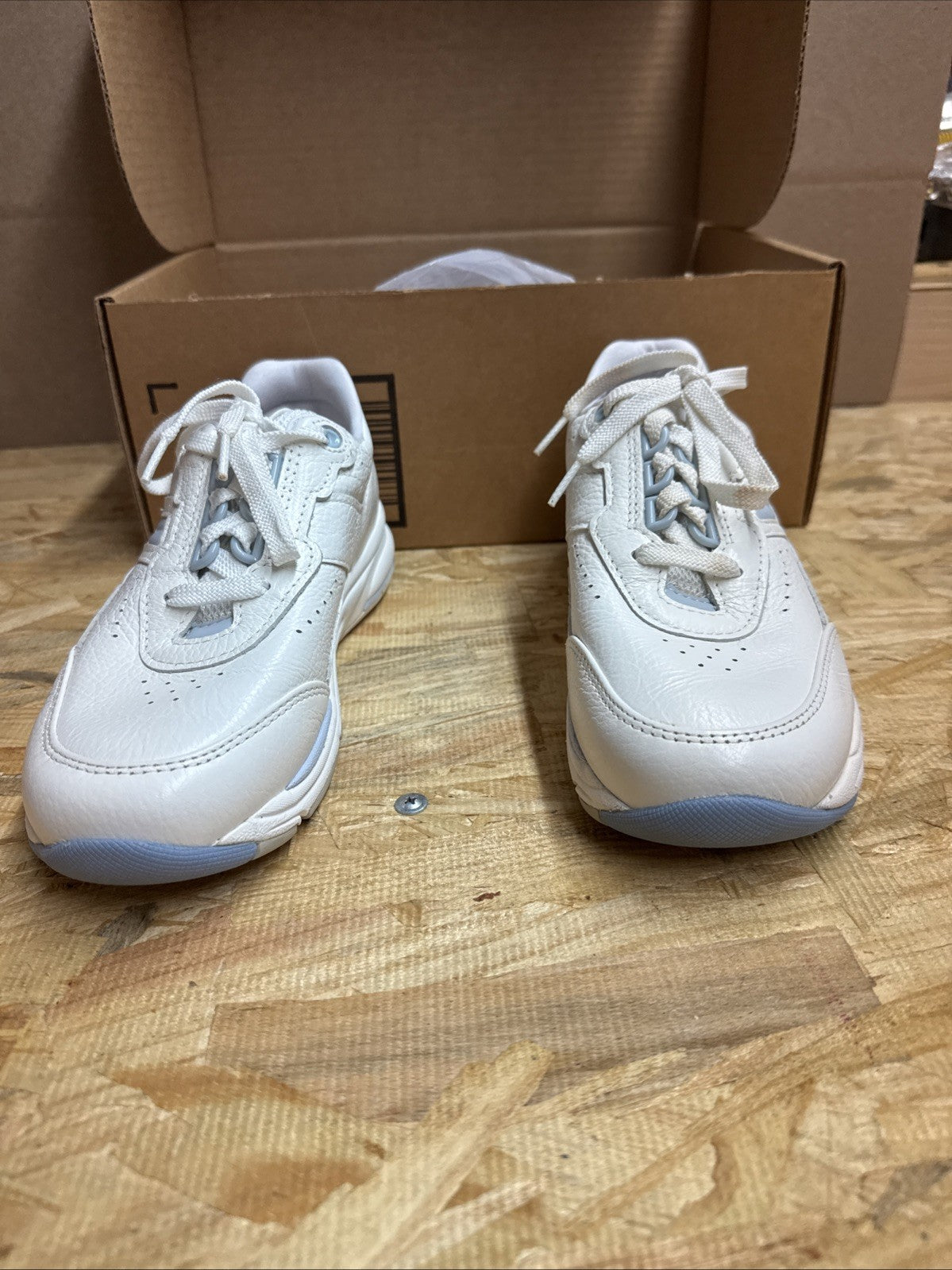 SAS Tour Size 6 M Women Athletic White Blue Leather Sneakers