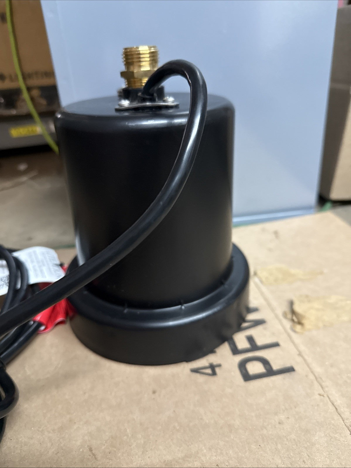 Wayne TSC130 Multi-Use pump 1000 Gallons/Hour Thermoplastic NEW OPEN BOX