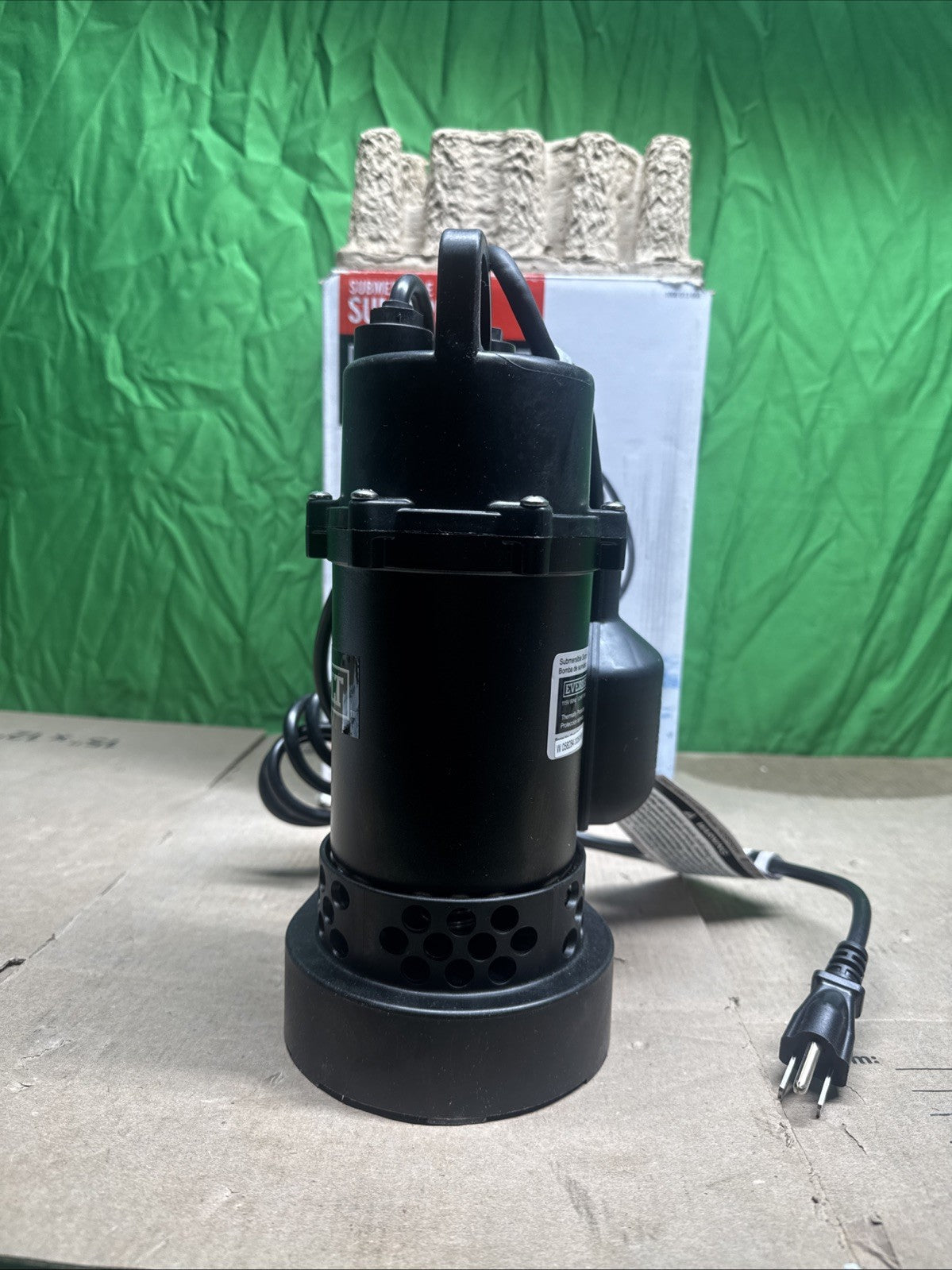 Everbilt HDSP50W 1/2 HP Submersible Aluminum Sump Pump with Tethered Switch