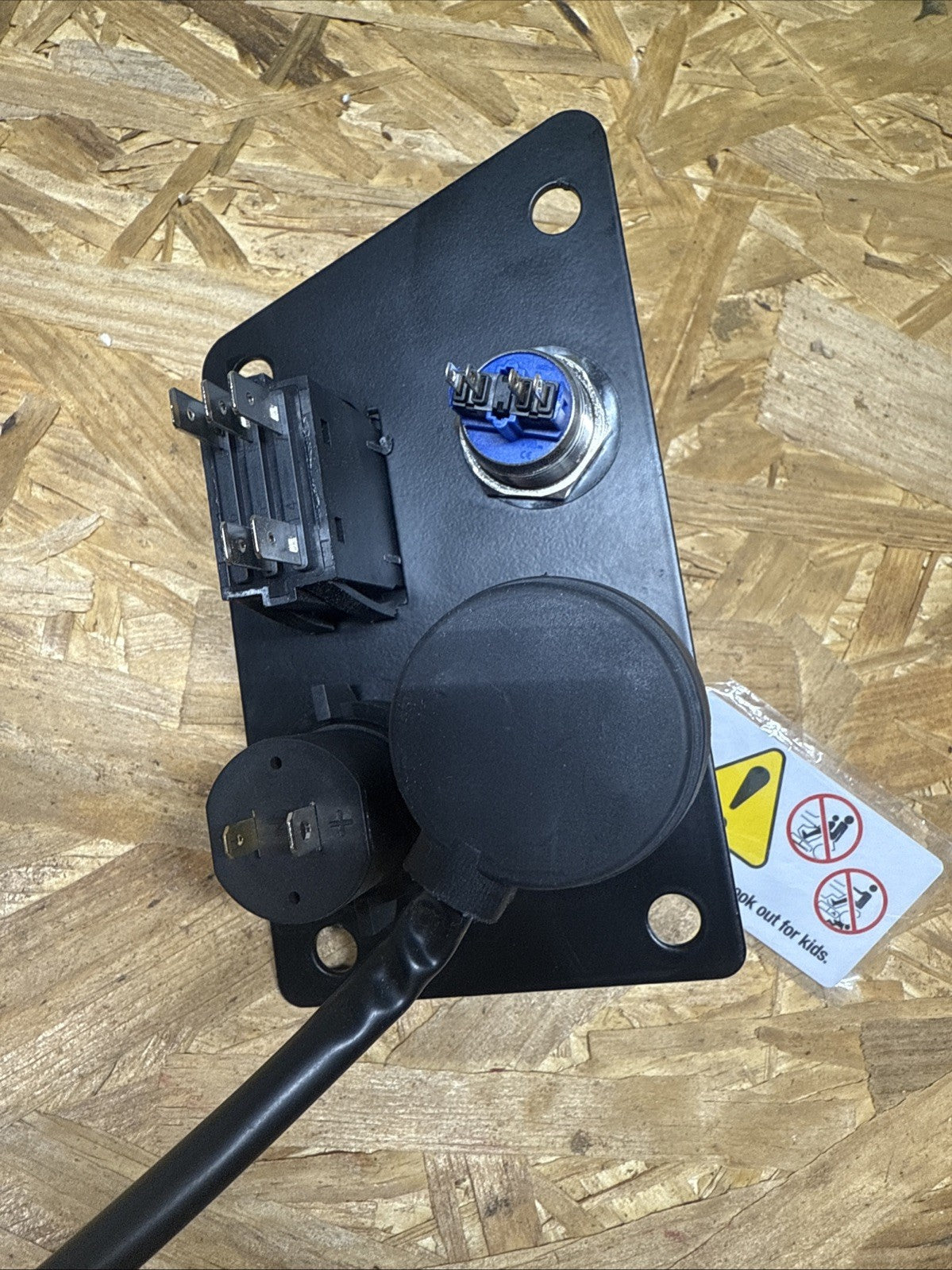 RYOBI Z30Li 80V HP 30" Key Switch, PTO, USB, Clear Bagger Chute. key included.