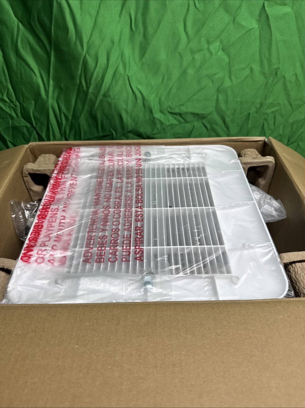 Commercial Electric 110 CFM 1.5 Sone Bathroom Exhaust Fan with Humidity Sensing*