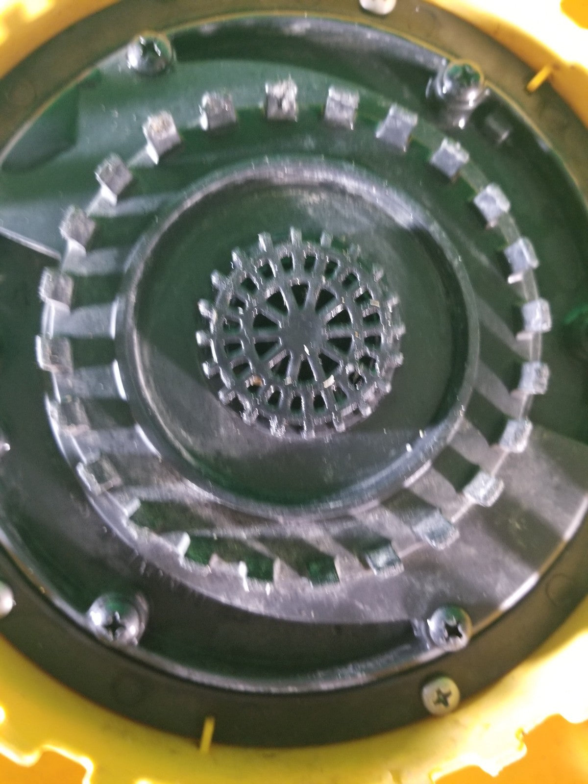 Wayne 1/6 HP WaterBUG Submersible Utility Pump with Multi-Flo Technology USED