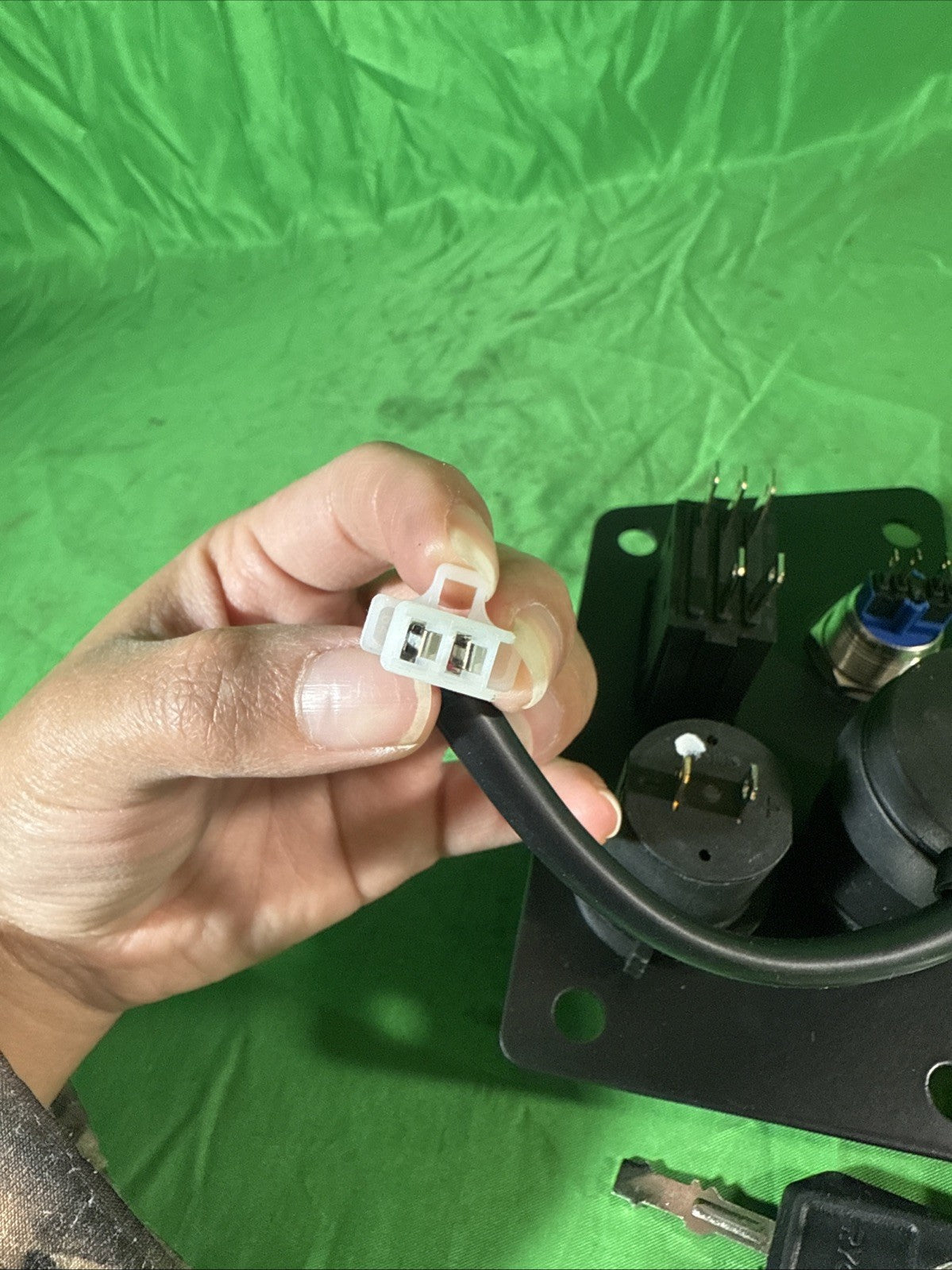 RYOBI Z30Li 80V HP 30" Key Switch, PTO, USB, Clear Bagger Chute. key included.