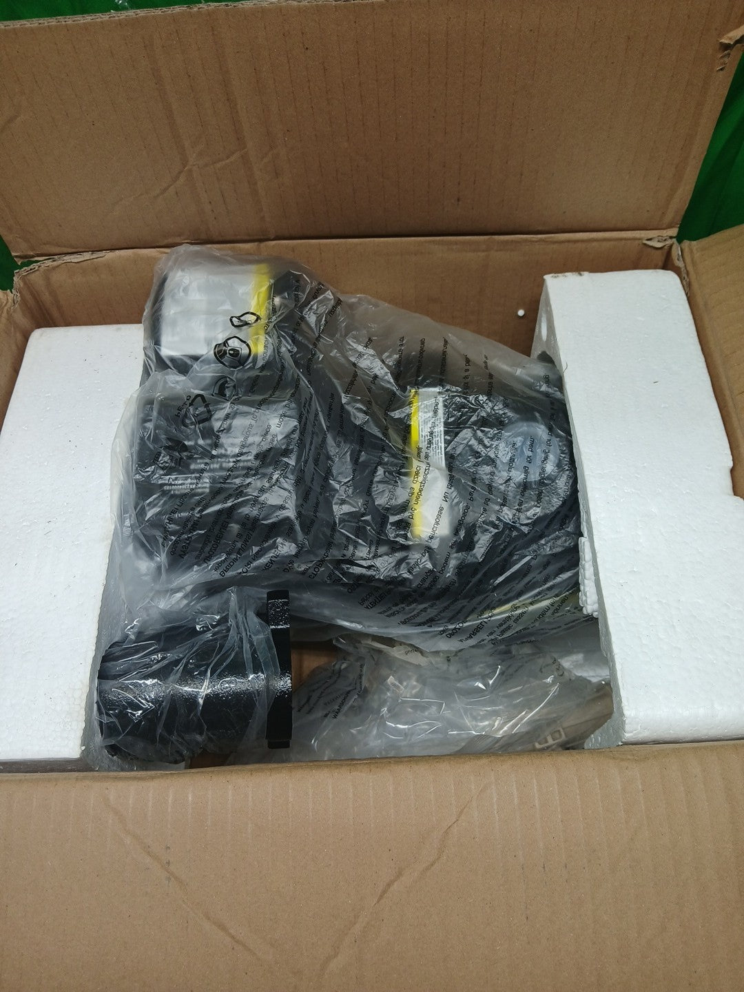 LEO3/4 HP 115/230-Volt Cast Iron Convertible Jet Pump NEW OPEN BOX