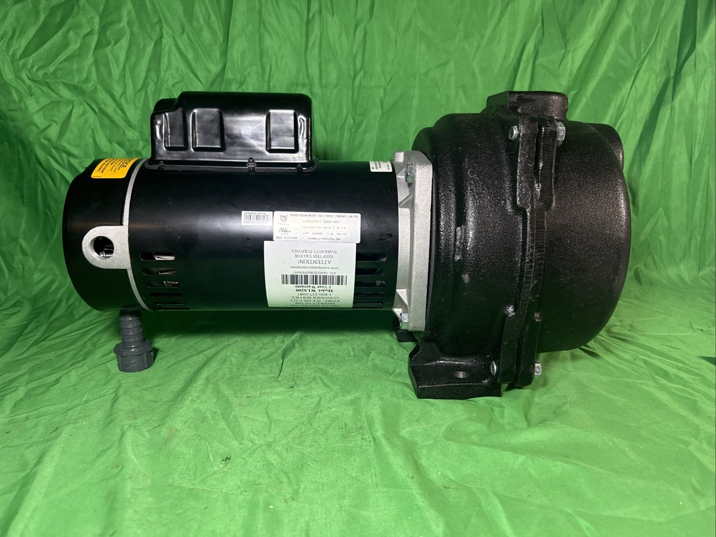 Wayne 2 HP Permanent Lawn Sprinkler Pump New Open Box Dent In Cover