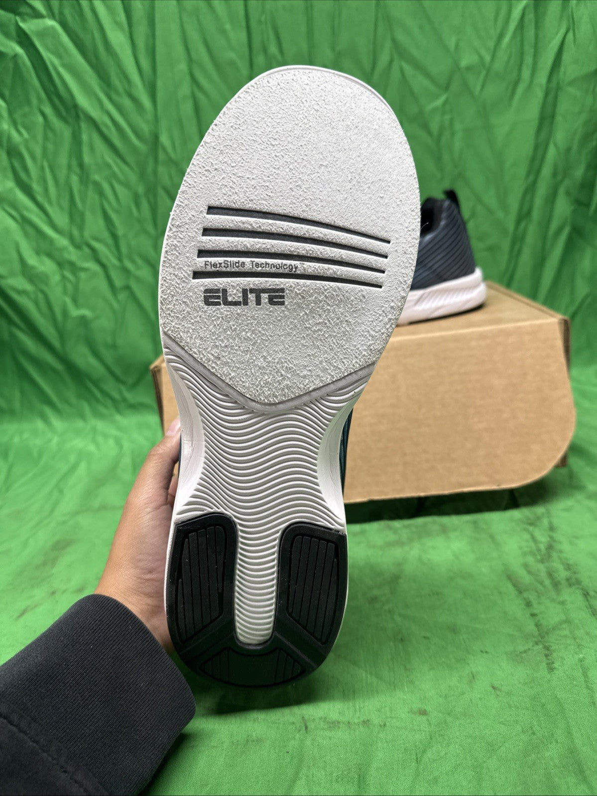 ELITE Men's Size 10 Wave Bowling Shoes - Lightweight, Breathable Knitted Uppers