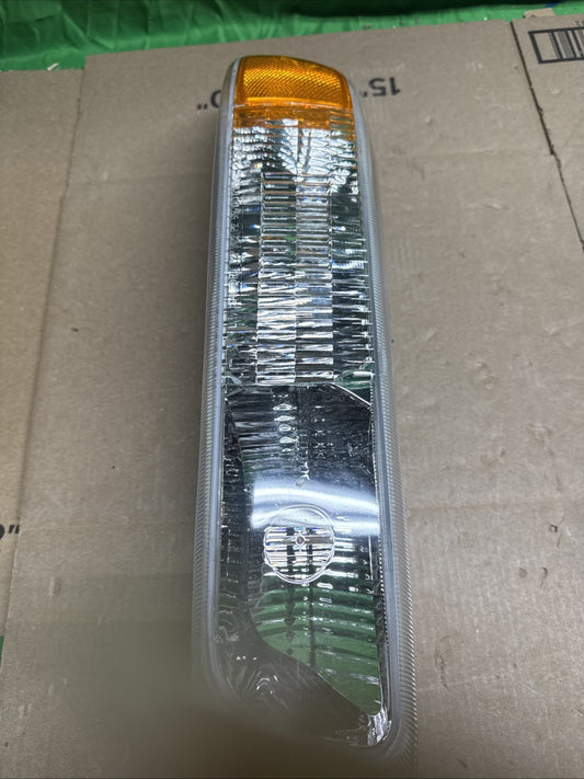 Turn Signal / Parking / Side Marker Light TYC 12-5100-01-9