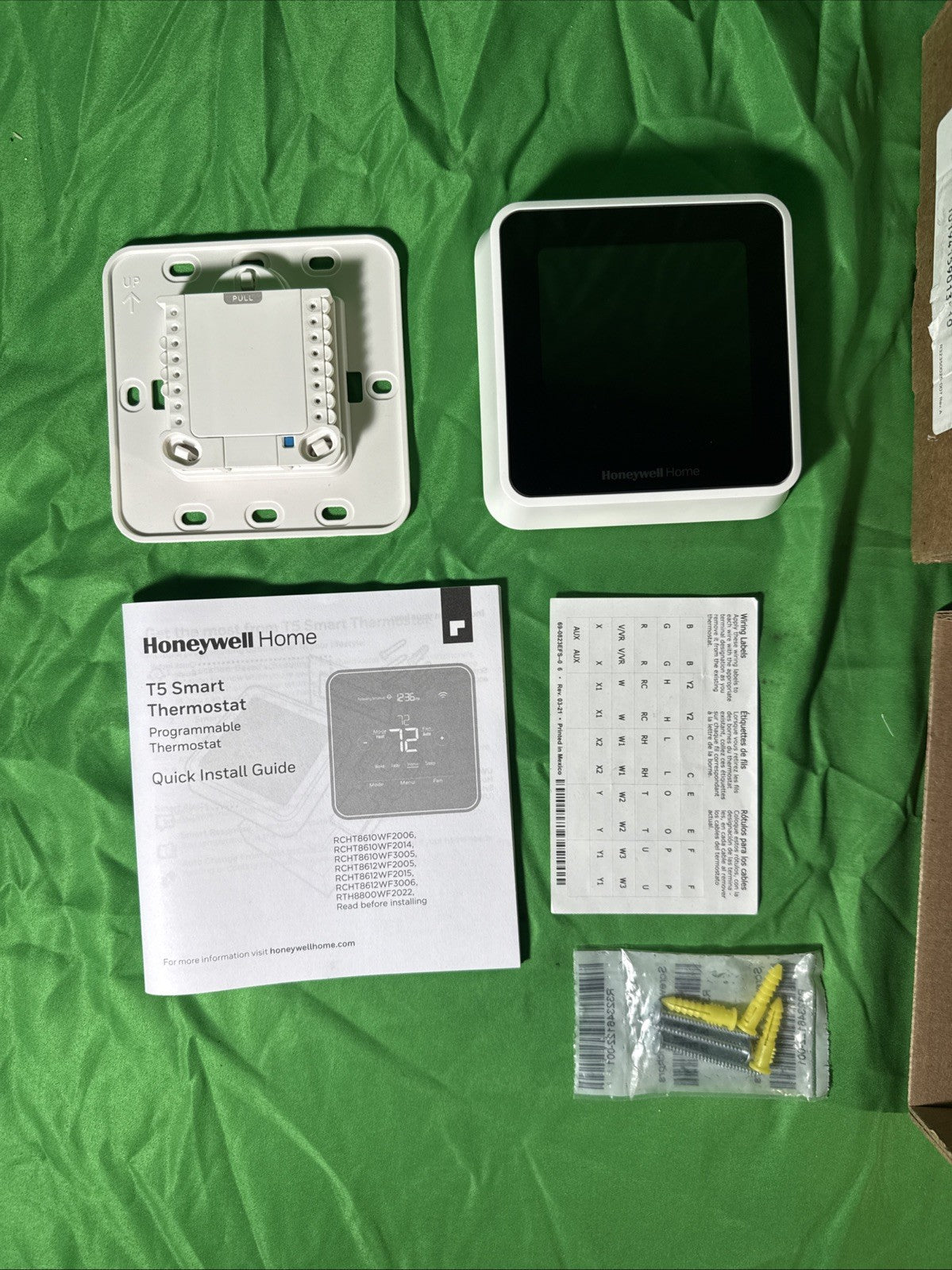 Honeywell T5 WiFi Smart Thermostat RTH8800WF2022 – Open Box