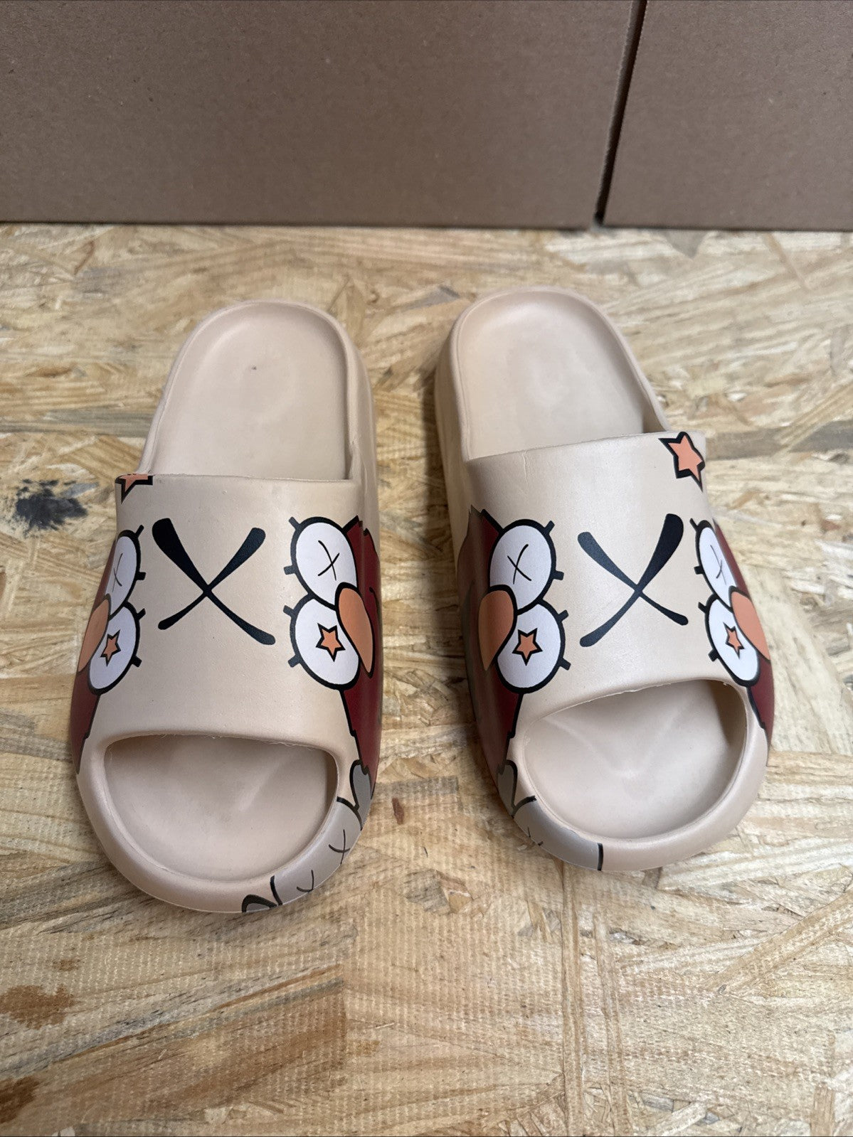 Elmo Slides Unisex. Rubber. Beach. Unbranded. Size 5 Men’s 6 Women’s 36 EU