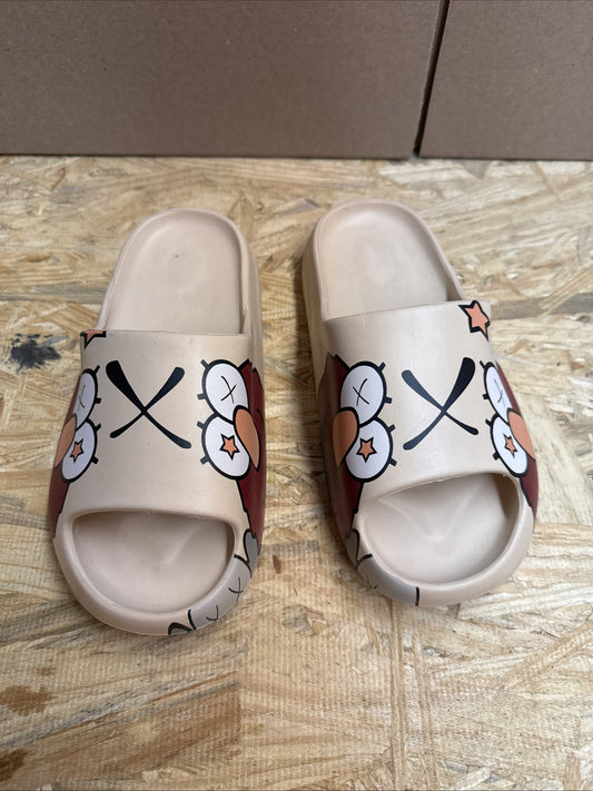 Elmo Slides Unisex. Rubber. Beach. Unbranded. Size 5 Men’s 6 Women’s 36 EU