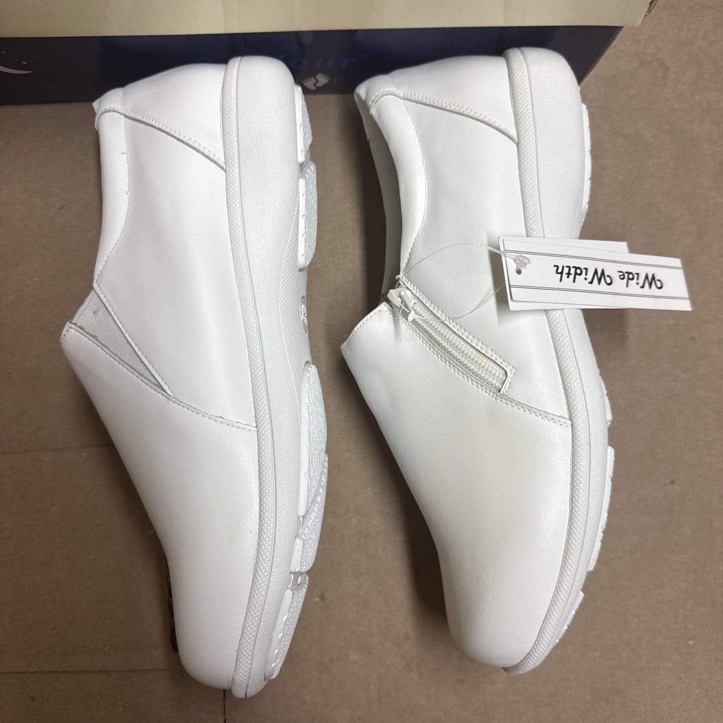 24 HOUR COMFORT Ester Women's 10 Wide Width Slip-On Leather Loafers Nurse