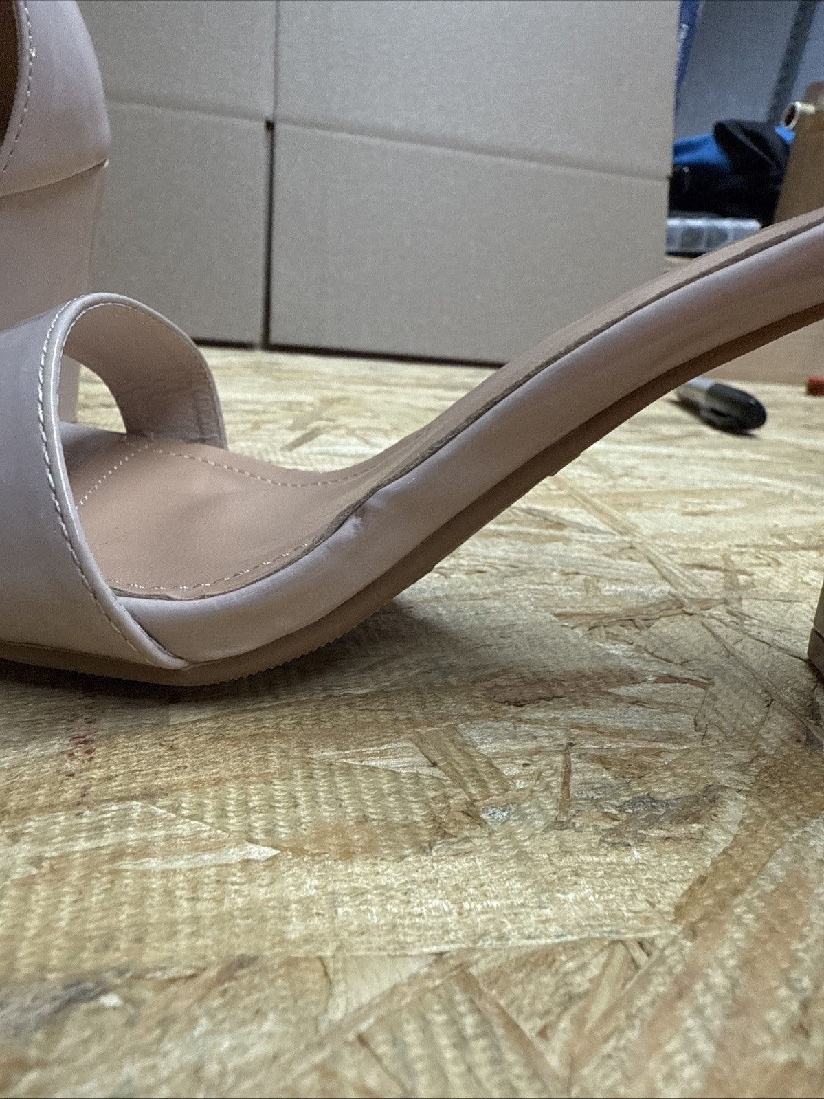 Top Moda Hannah-1 Womens Size 8.5 Nude Pat 3.5 Heel Ankle Strap Sandals Shoe