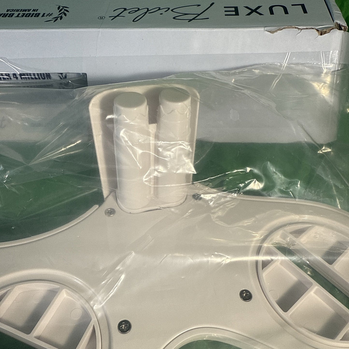 LUXE Bidet NEO 185 - Self-Cleaning, Dual Nozzle, Non-Electric White