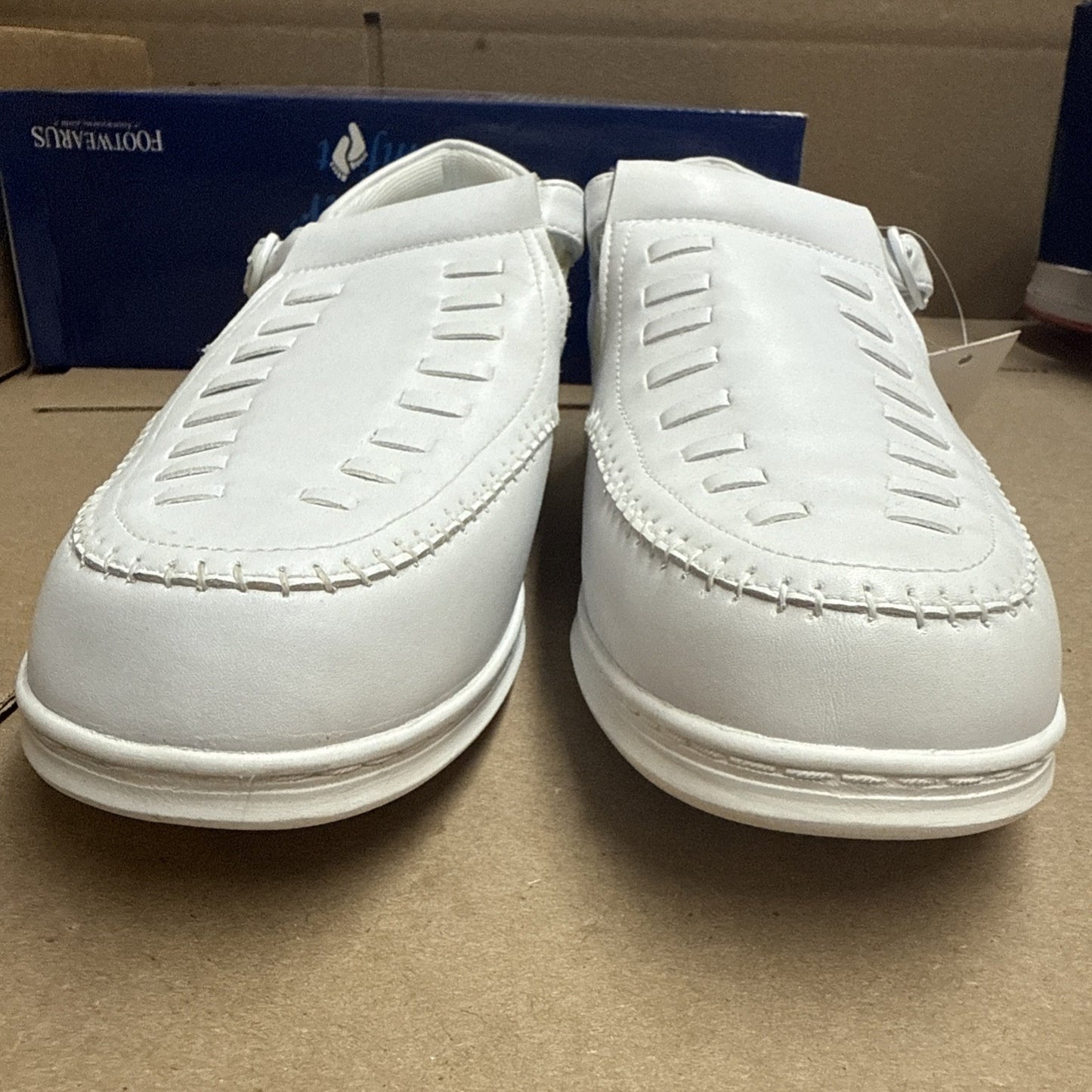 24 HOUR COMFORT Chloe Women's 8.5 Wide Width Moccasin Design Leather Shoes Nurse