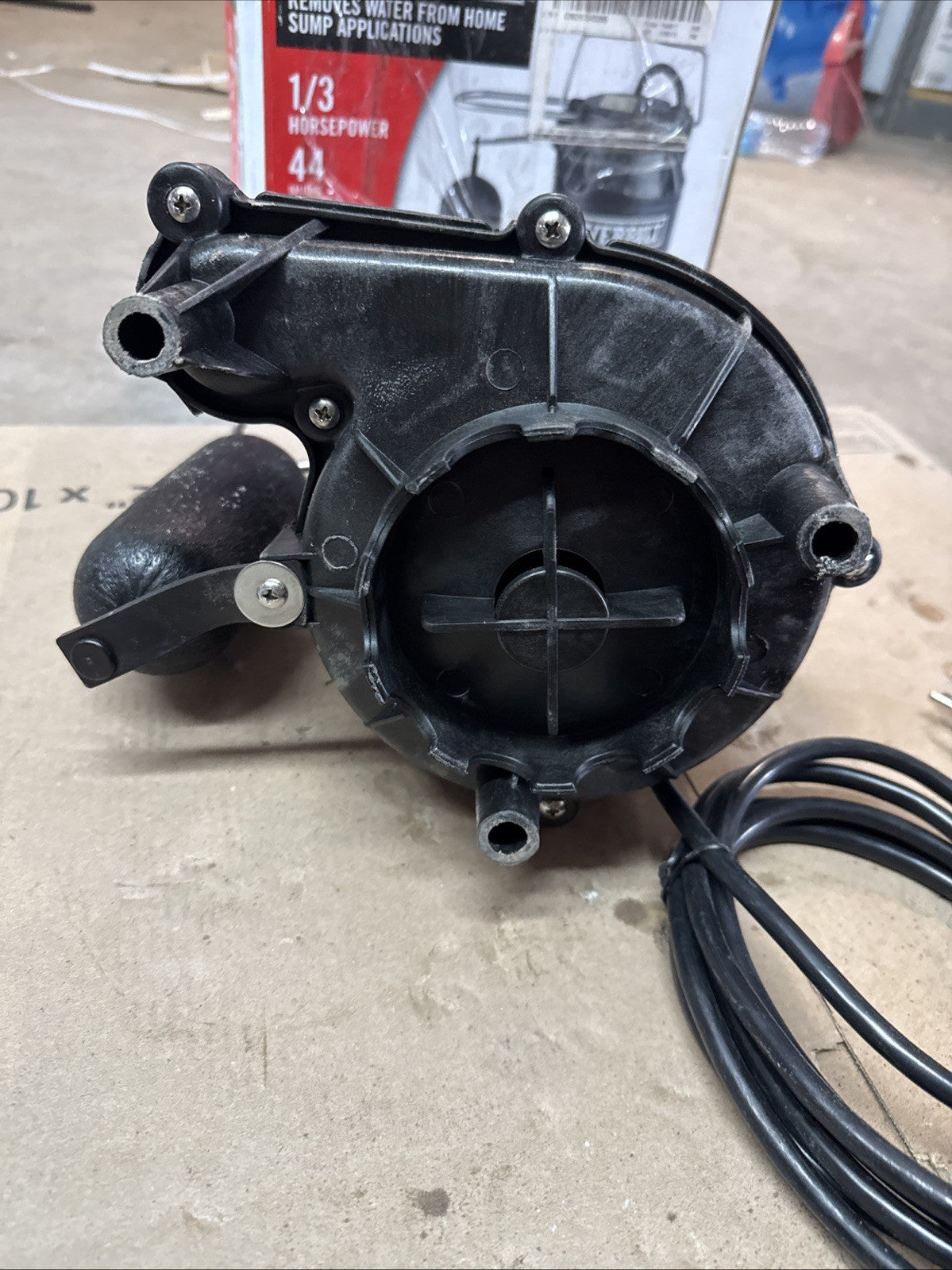 Everbilt 1/3 HP Cast Iron Submersible Sump Pump Used *Read Description*