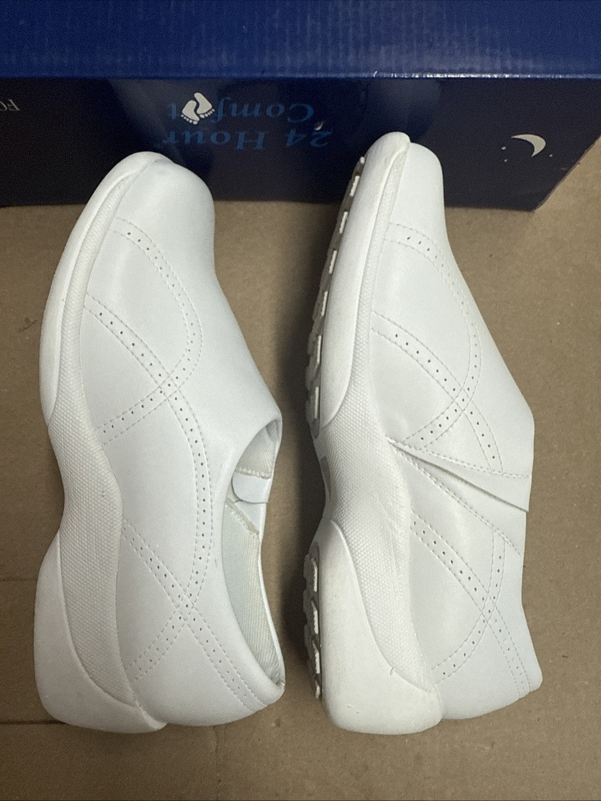 24 HOUR COMFORT Sofia Women's 6.5 Wide Width Slip-On Leather Loafers