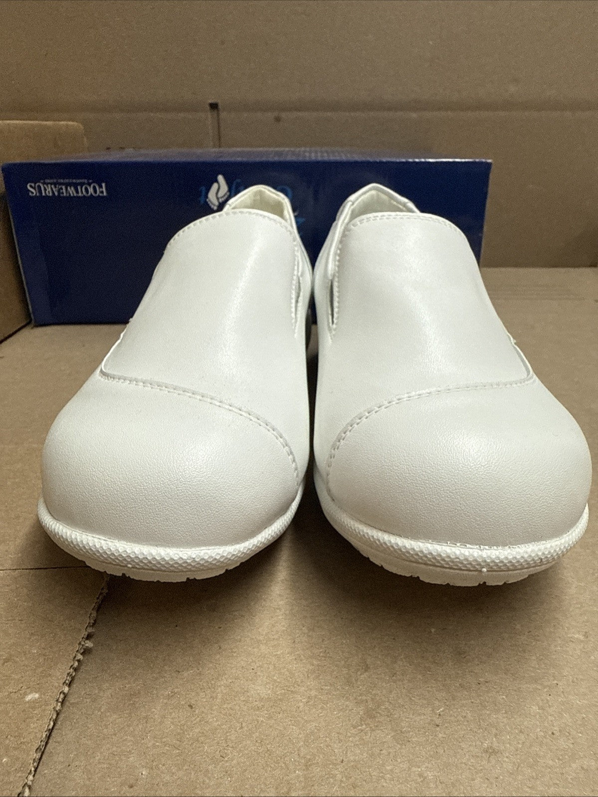 24 HOUR COMFORT Lila Women's 7 Wide Width Leather Slip-On Loafers Nurse