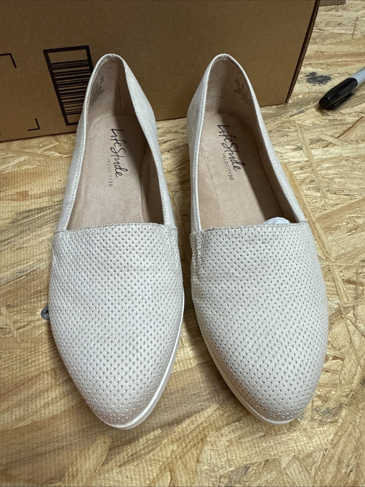 Womens Size 9.5 W Life Stride Bloom 2 Flats, Slip On Shoes NEW