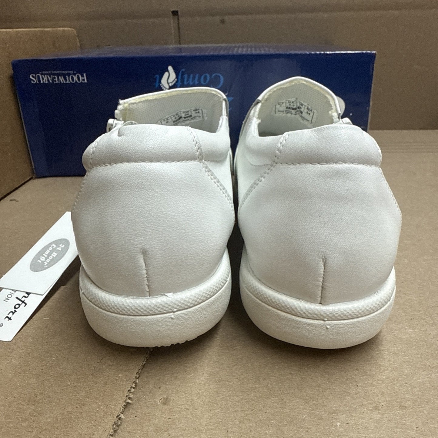 24 HOUR COMFORT Ester Women's 6 Wide Width Slip-On Leather Loafers Nurse