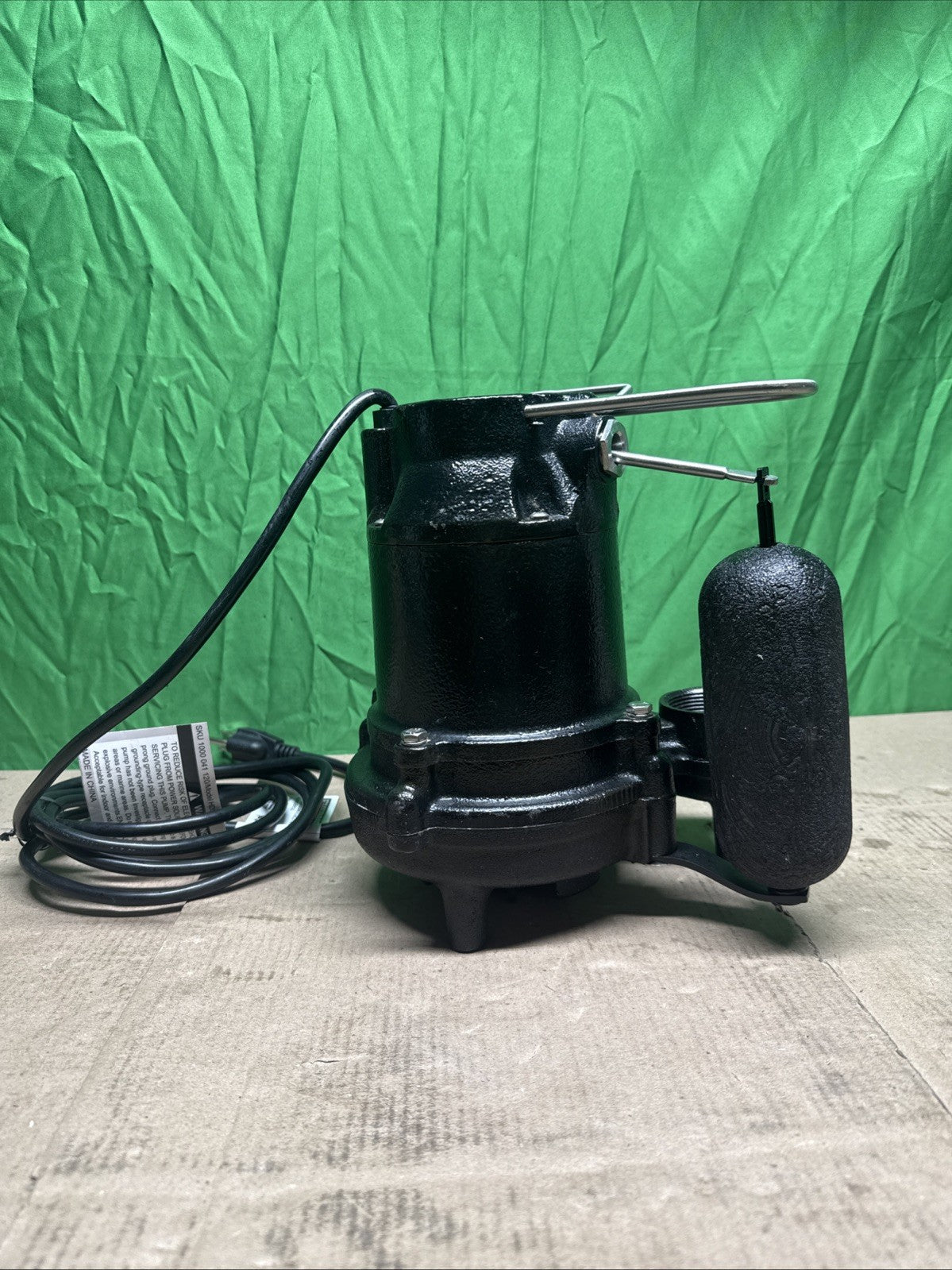 Everbilt 1/2 HP Cast Iron Sump Pump Model # HDS50 USED.