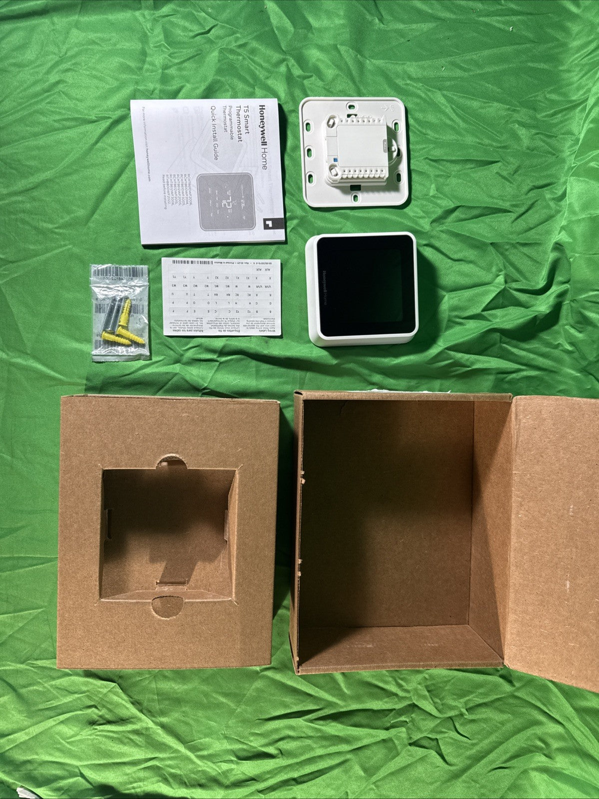 Honeywell T5 WiFi Smart Thermostat RTH8800WF2022 – Open Box