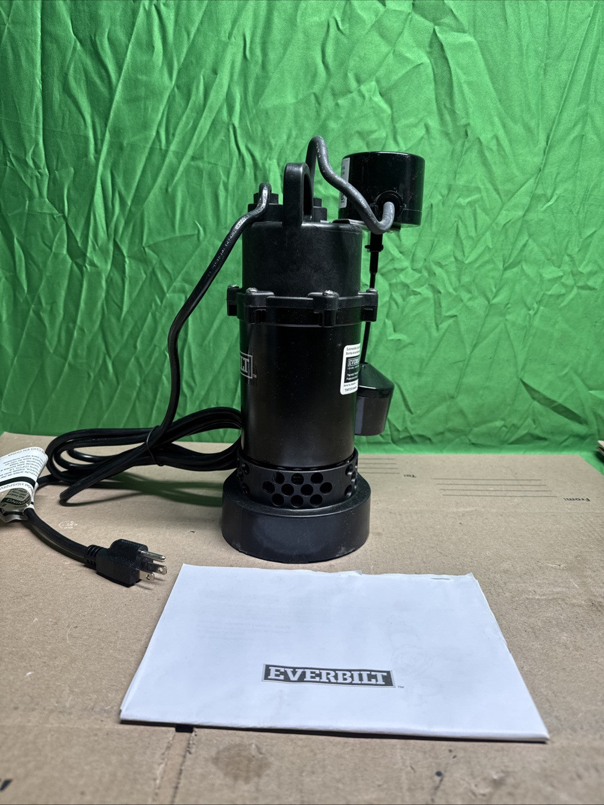 Everbilt 1/4 HP Aluminum Submersible Sump Pump Vertical Switch NEW OB