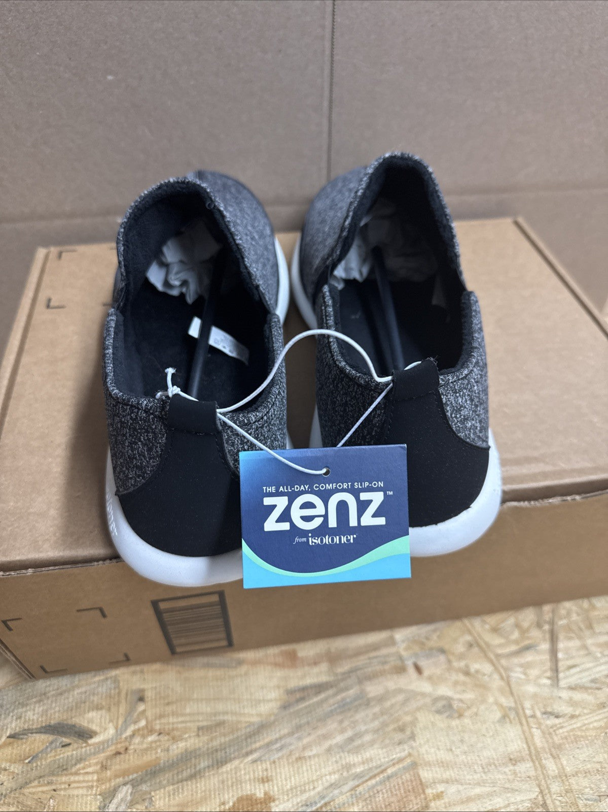 Isotoner Signature Men's Zenz Sport-Knit Indoor/Outdoor Slippers Black 13