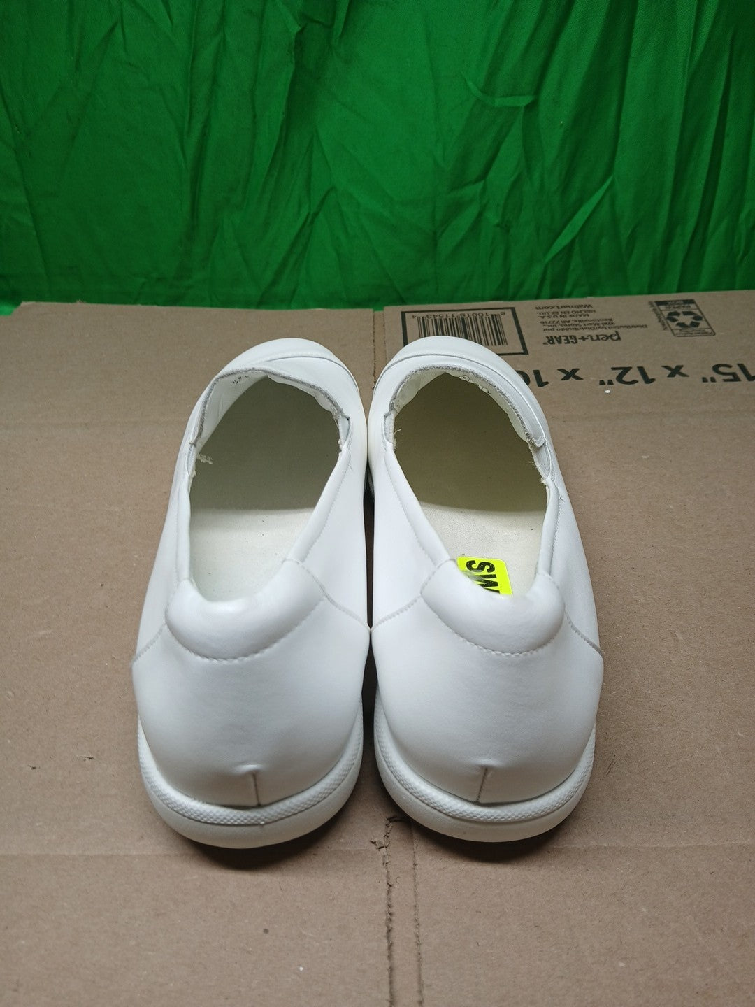 24 HOUR COMFORT Lila Women's 9.5 Wide Width Leather Slip-On Loafers Nurse