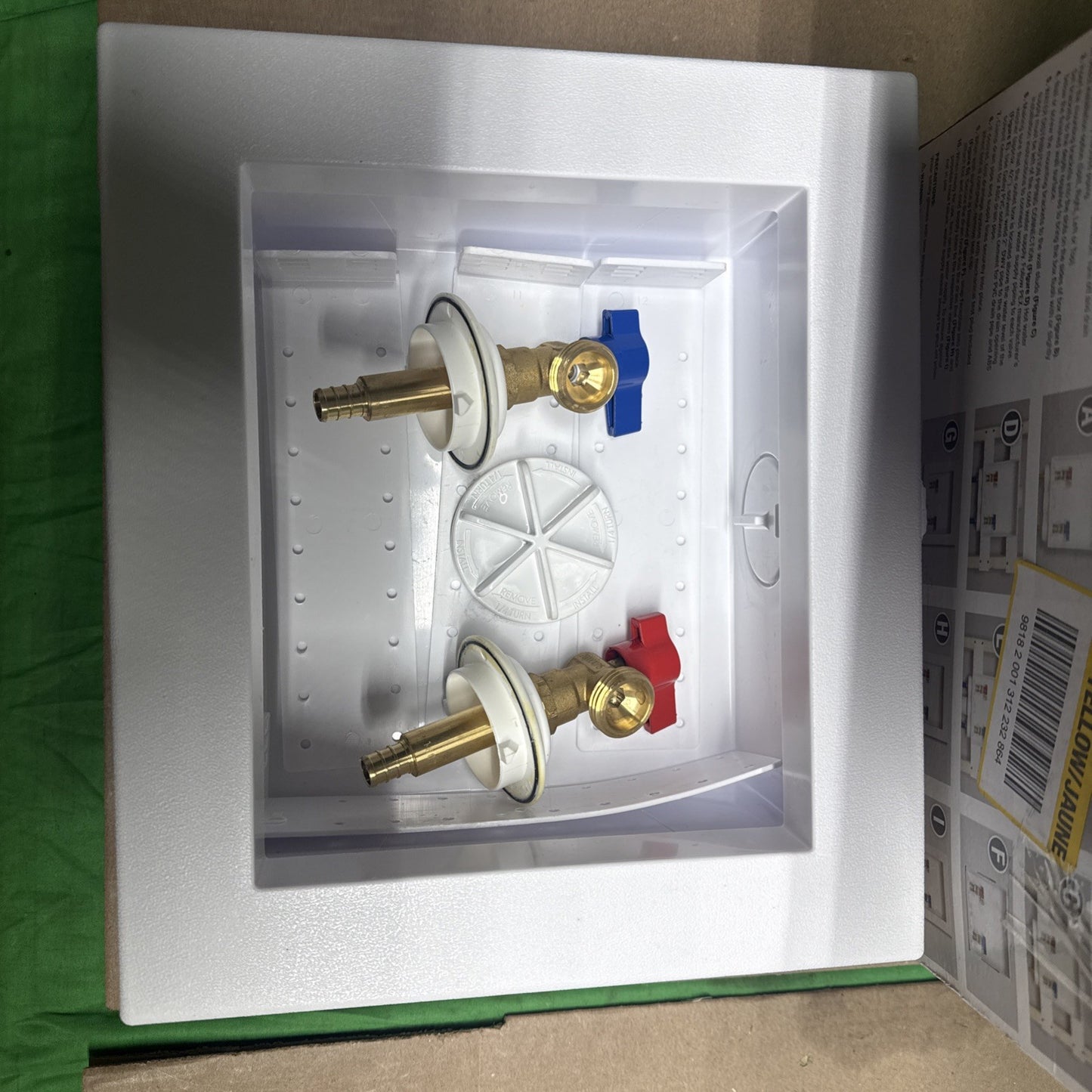 Oatey Quadtro 1/2 in. x 1/2 in. PEX Compatible Washing Machine Outlet Box with 1