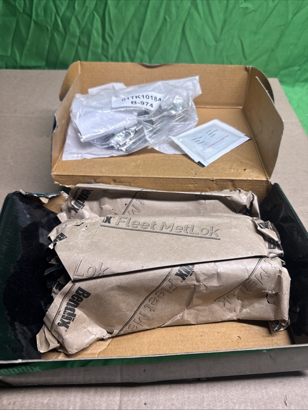 Disc Brake Pad Set-Fleet Metlok Semi-Metallic SDR Disc Brake Pad Bendix MKD974FM