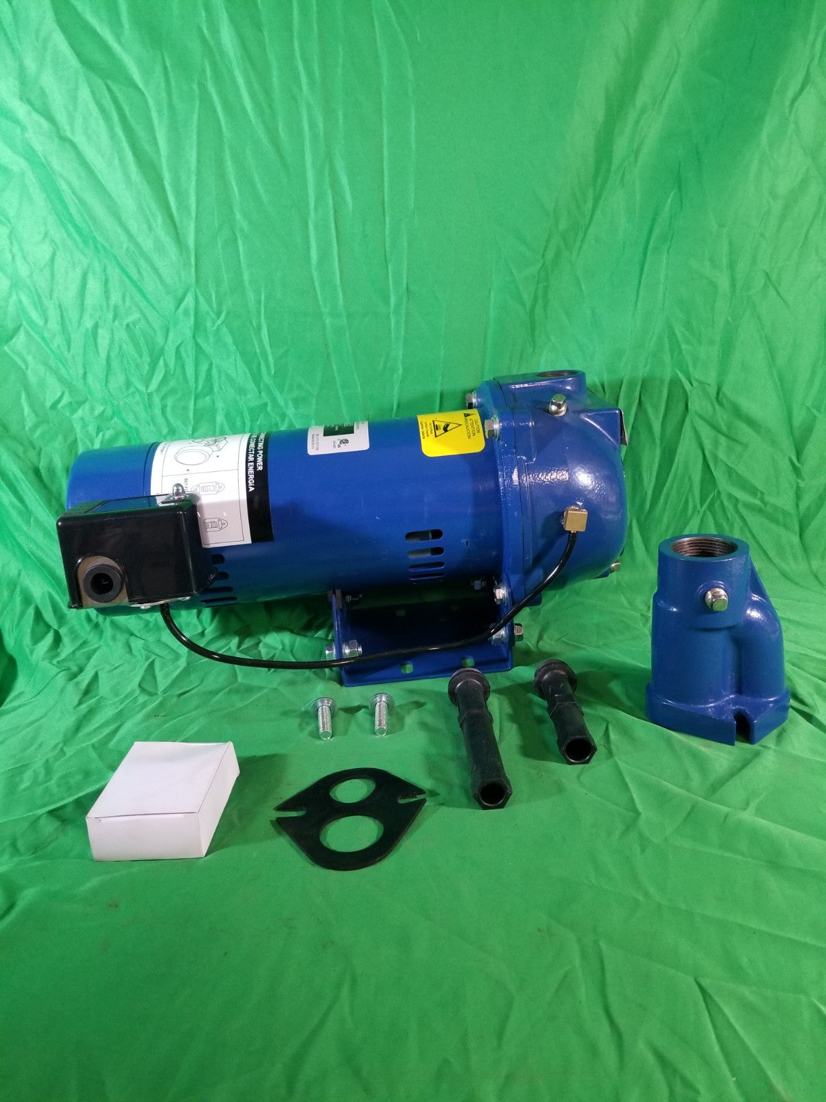 Everbilt 1 HP Professional Convertible Jet Pump NEW OPEN BOX**