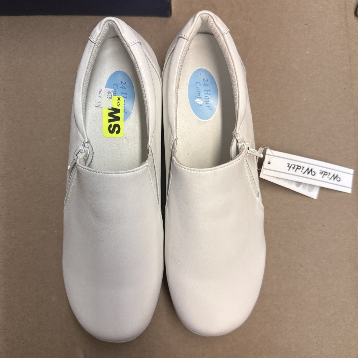 24 HOUR COMFORT Ester Women's 9.5 Wide Width Slip-On Leather Loafers Nurse