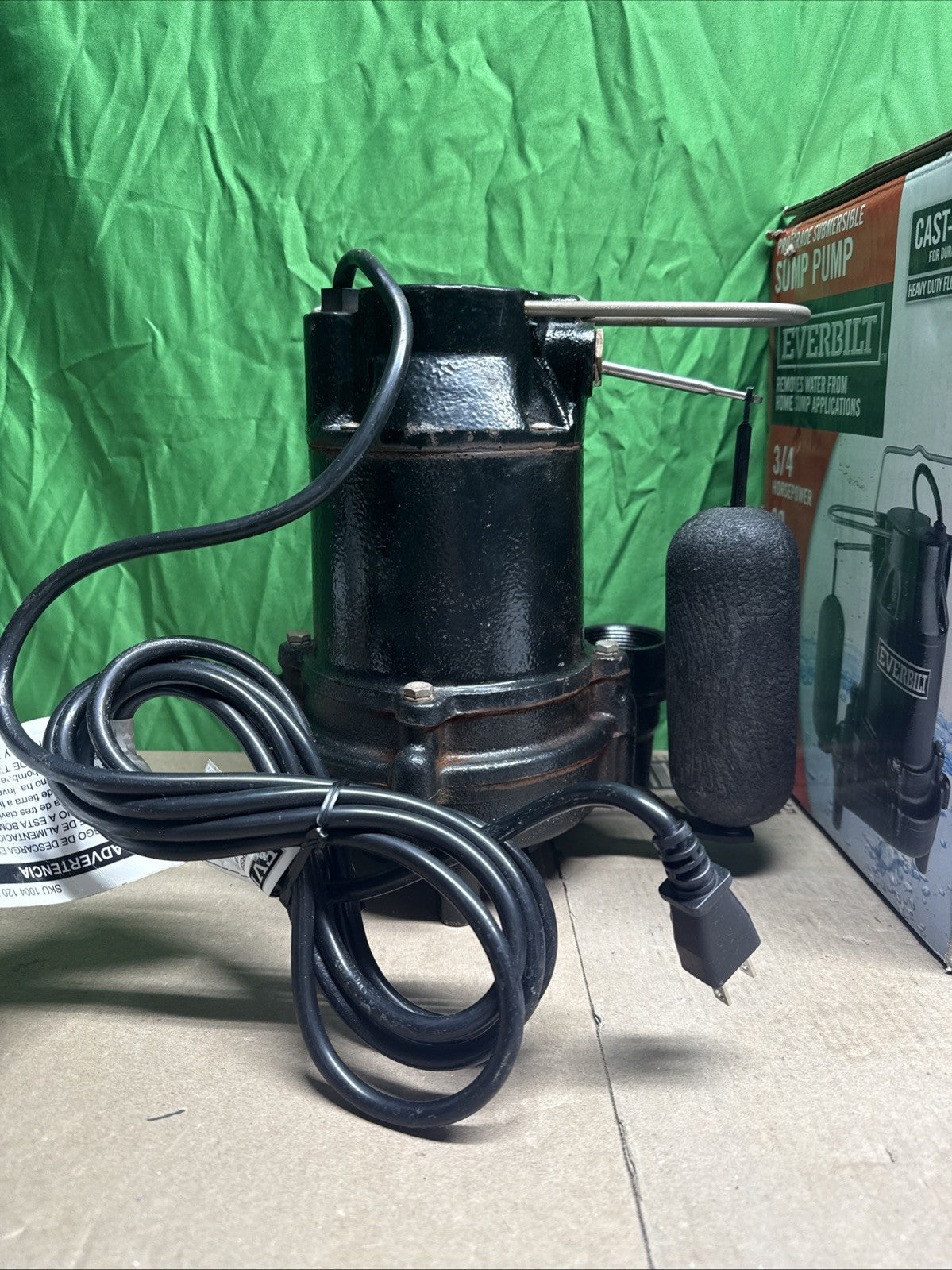 Everbilt 3/4HP Cast-Iron Pro-Grade Submersible Sump Pump 1004 120 345 HDS75 USED