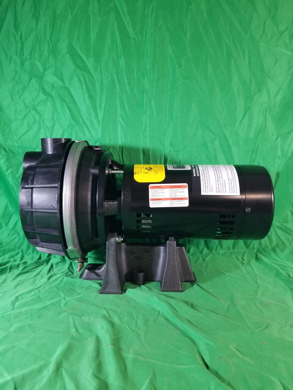 Everbilt Lawn Irrigation Pump Plastic 1-1/2HP HDLS15P NEW Small Dent See Picture