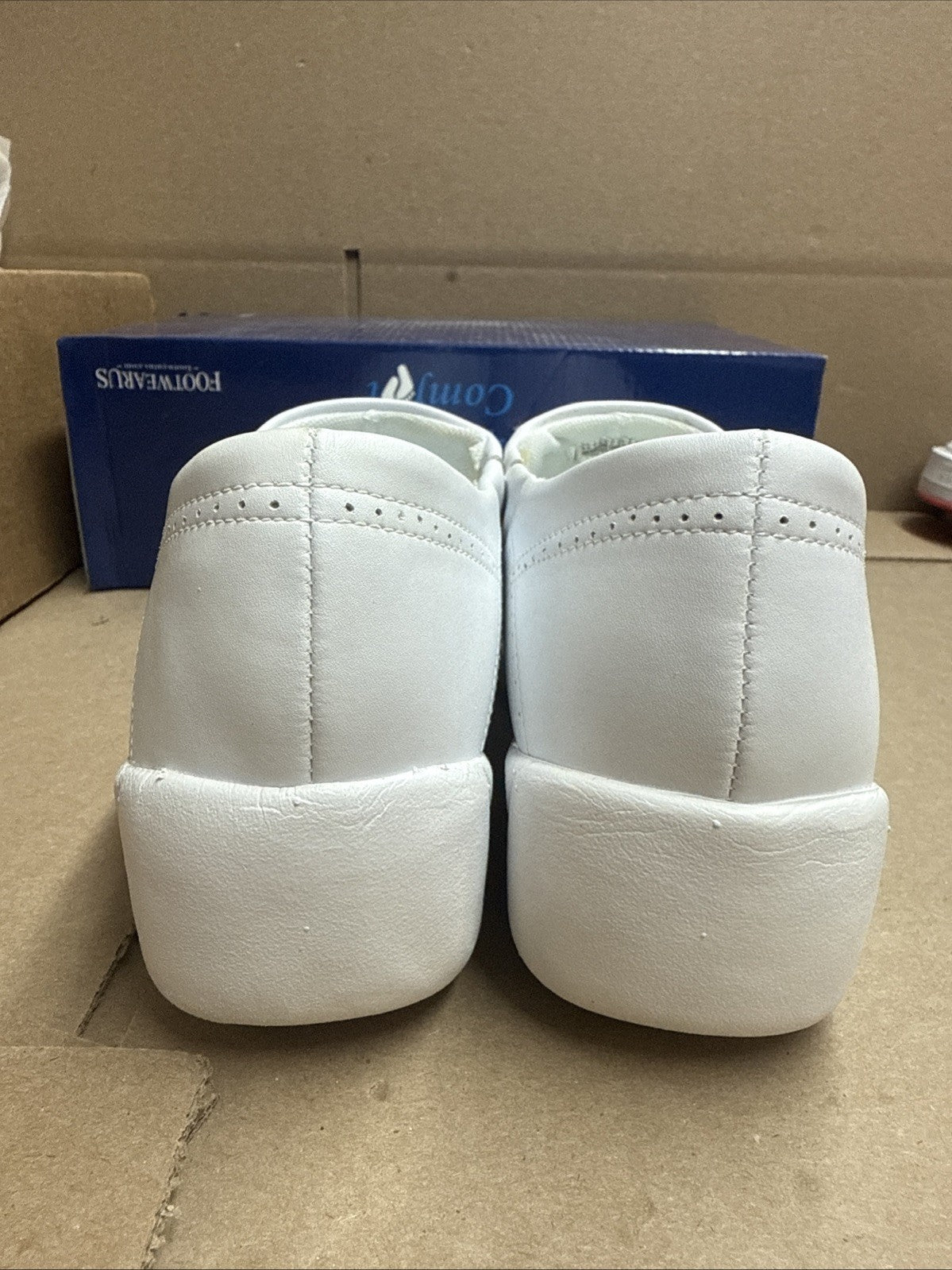 24 HOUR COMFORT Sofia Women's 8.5 Wide Width Slip-On Leather Loafers