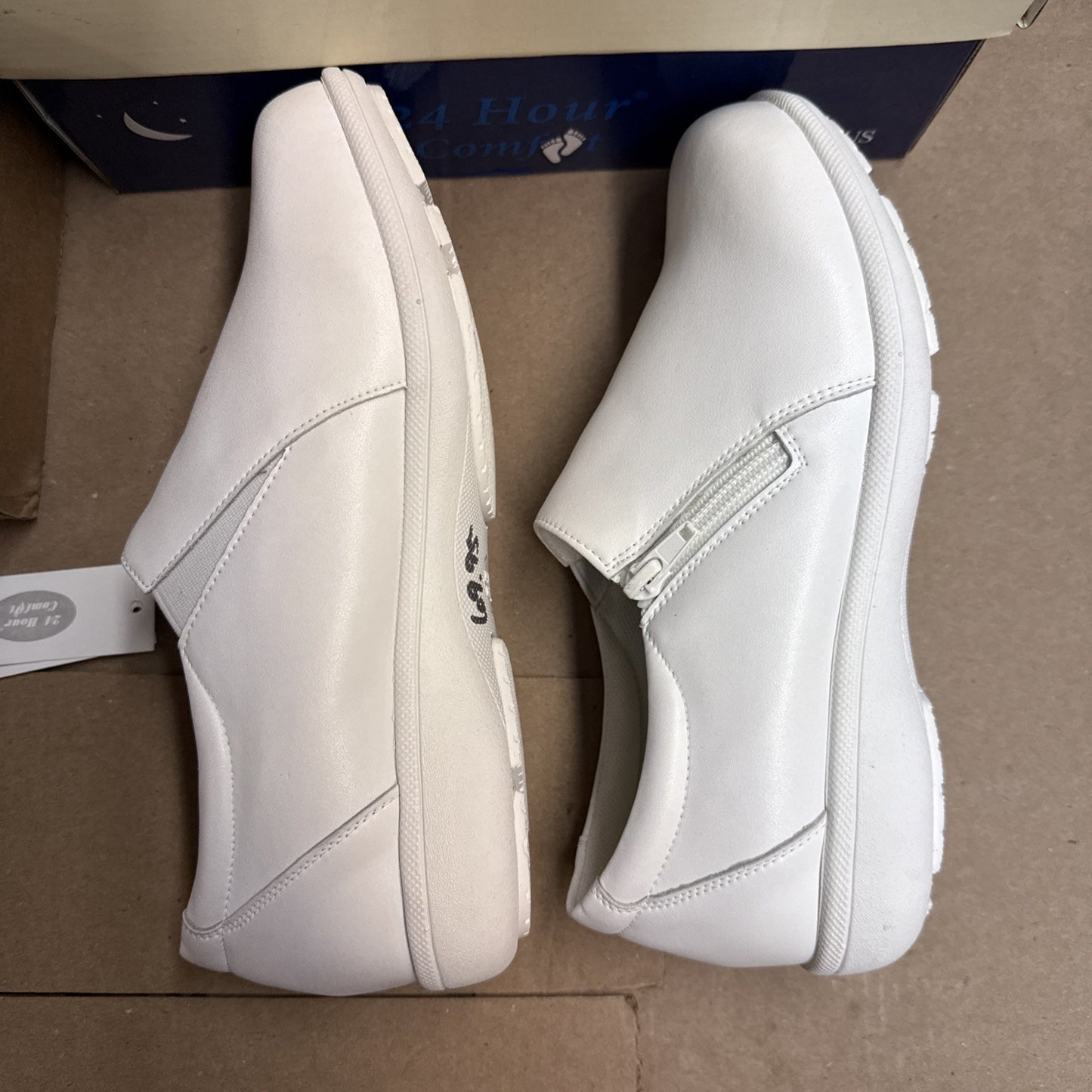 24 HOUR COMFORT Ester Women's 6.5 Wide Width Slip-On Leather Loafers Nurse