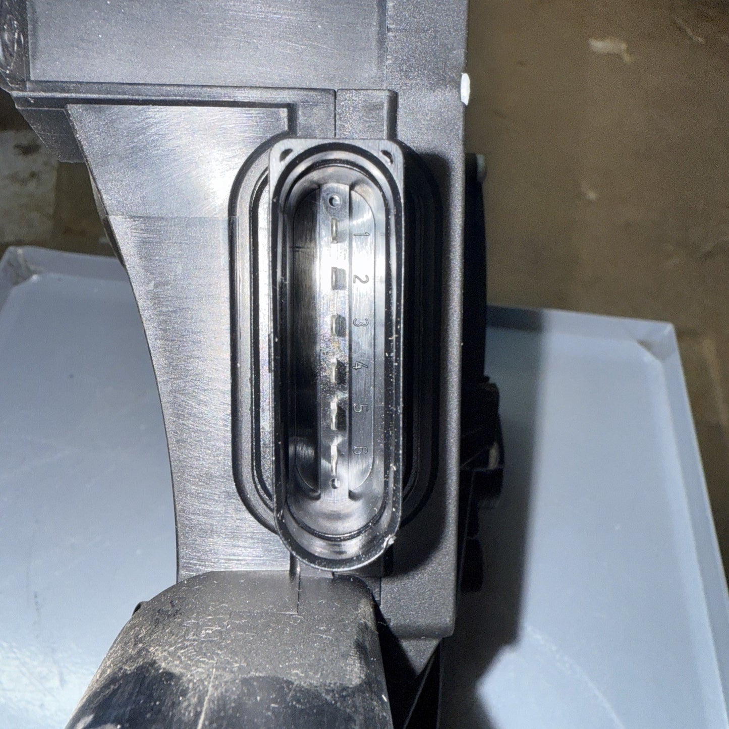 2004-2010 AUDI A8 S8 D3 Trunk Lid Motor Actuator Pull Down 4E0827852G OEM