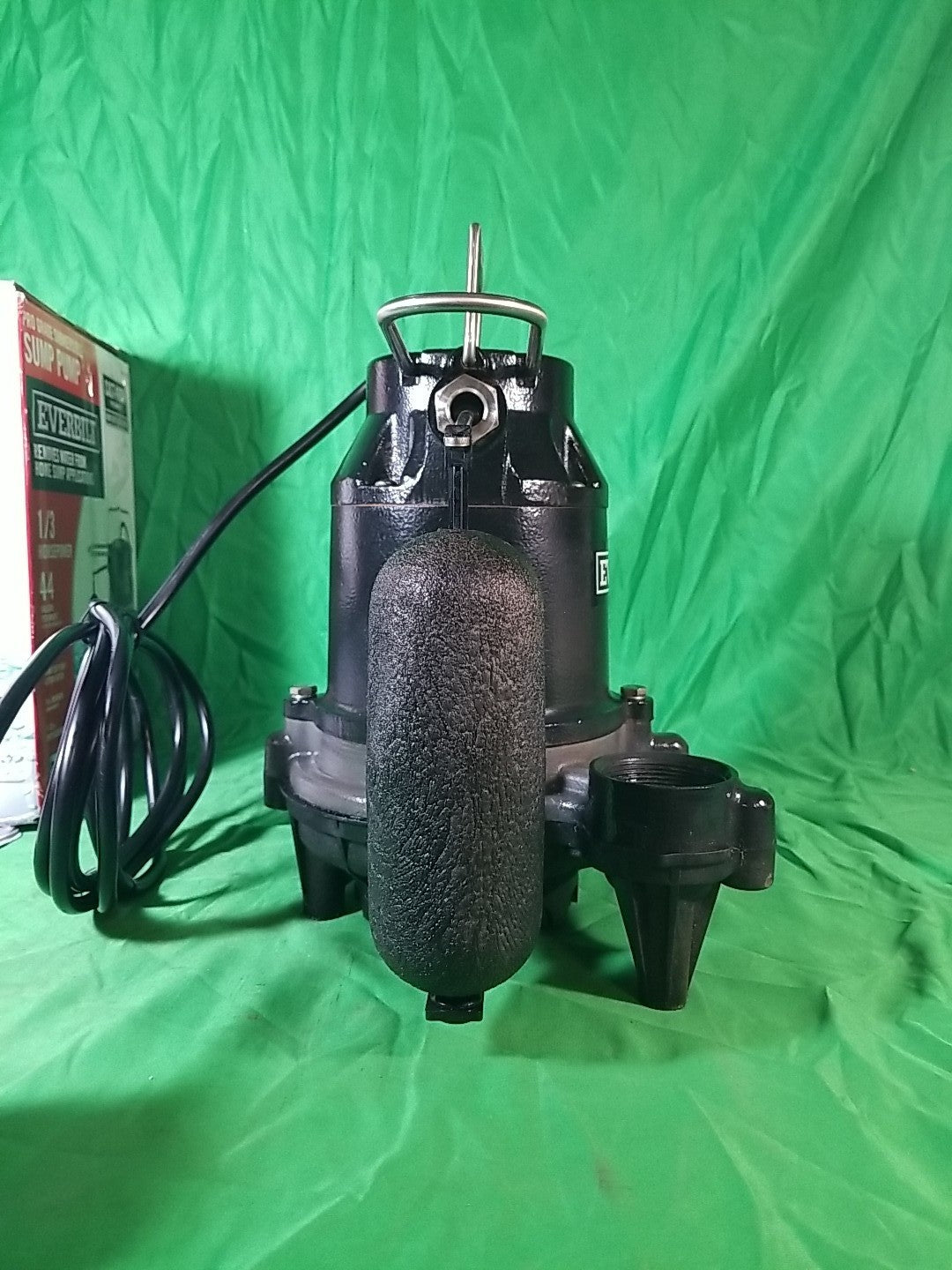 Everbilt 1/3 HP Cast Iron Submersible Sump Pump, USED Excellent Condition